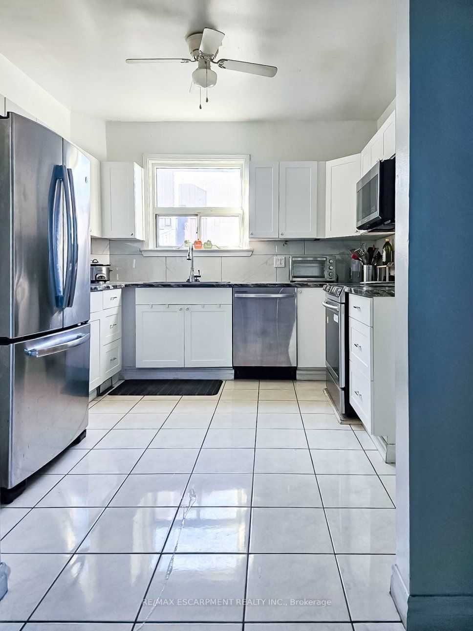 548 Beach Road Property Photo 10