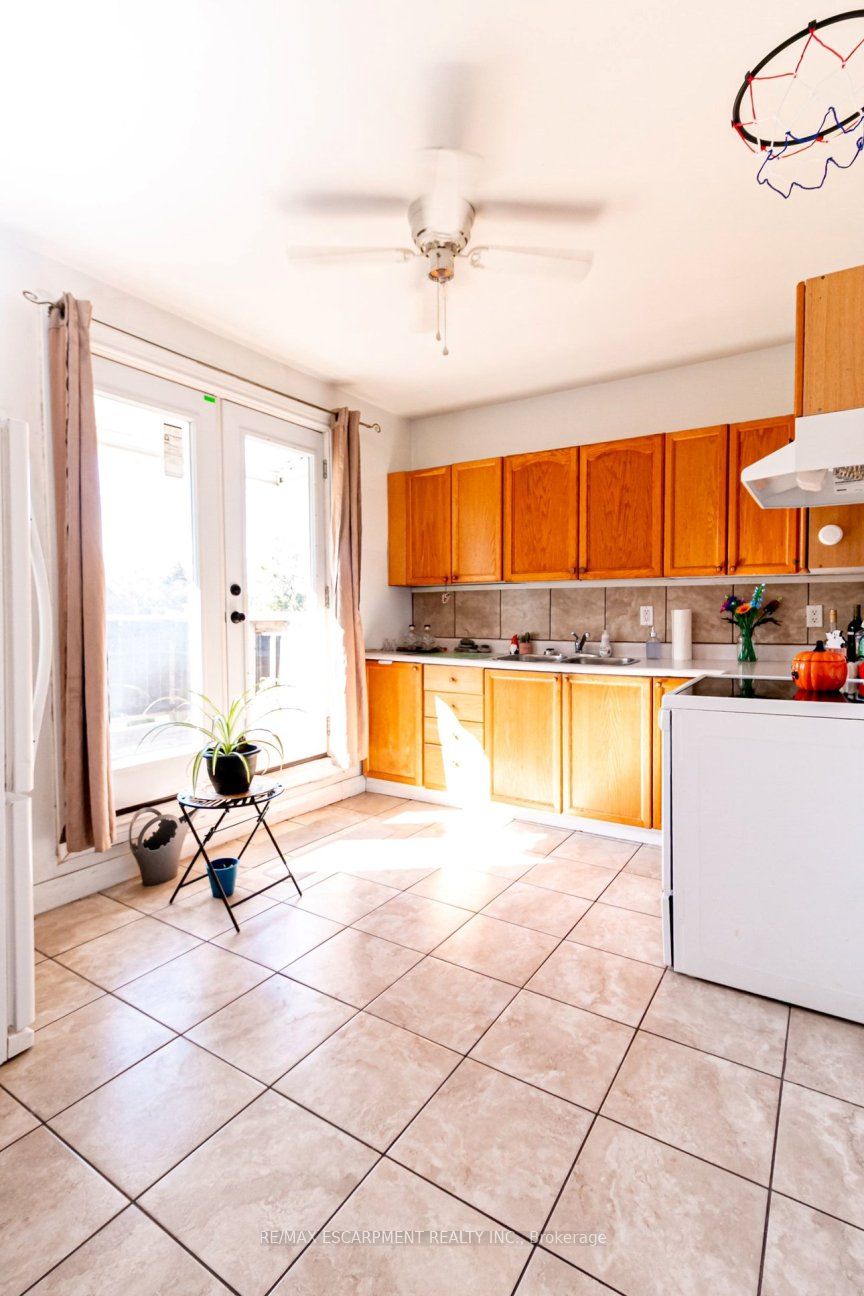 548 Beach Road Property Photo 18