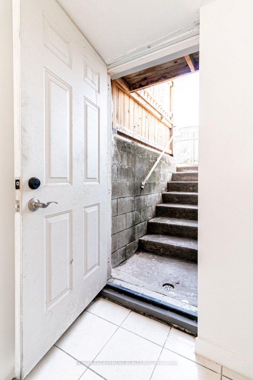 548 Beach Road Property Photo 33