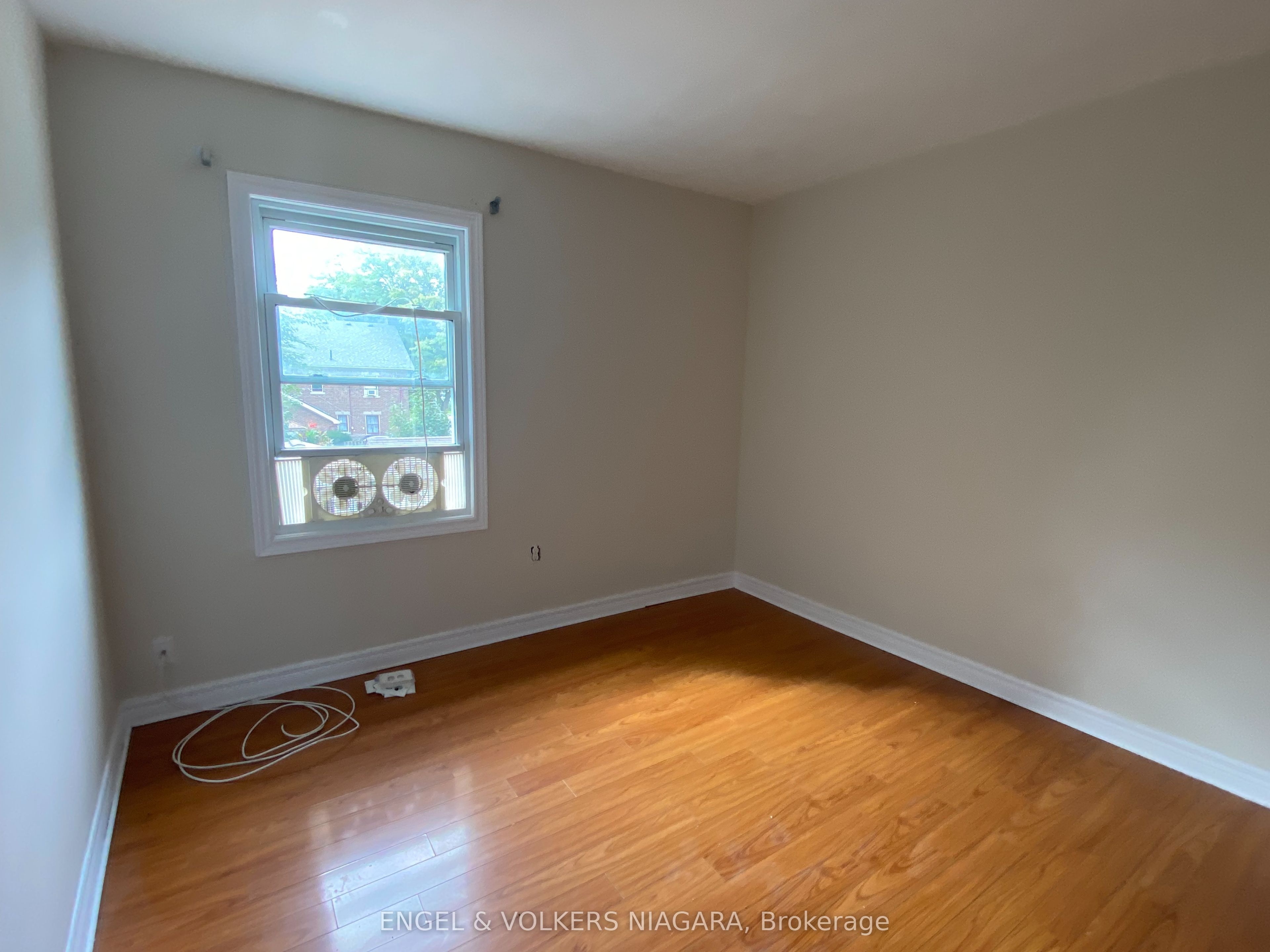 5006 Willmott Street 2 Property Photo 1