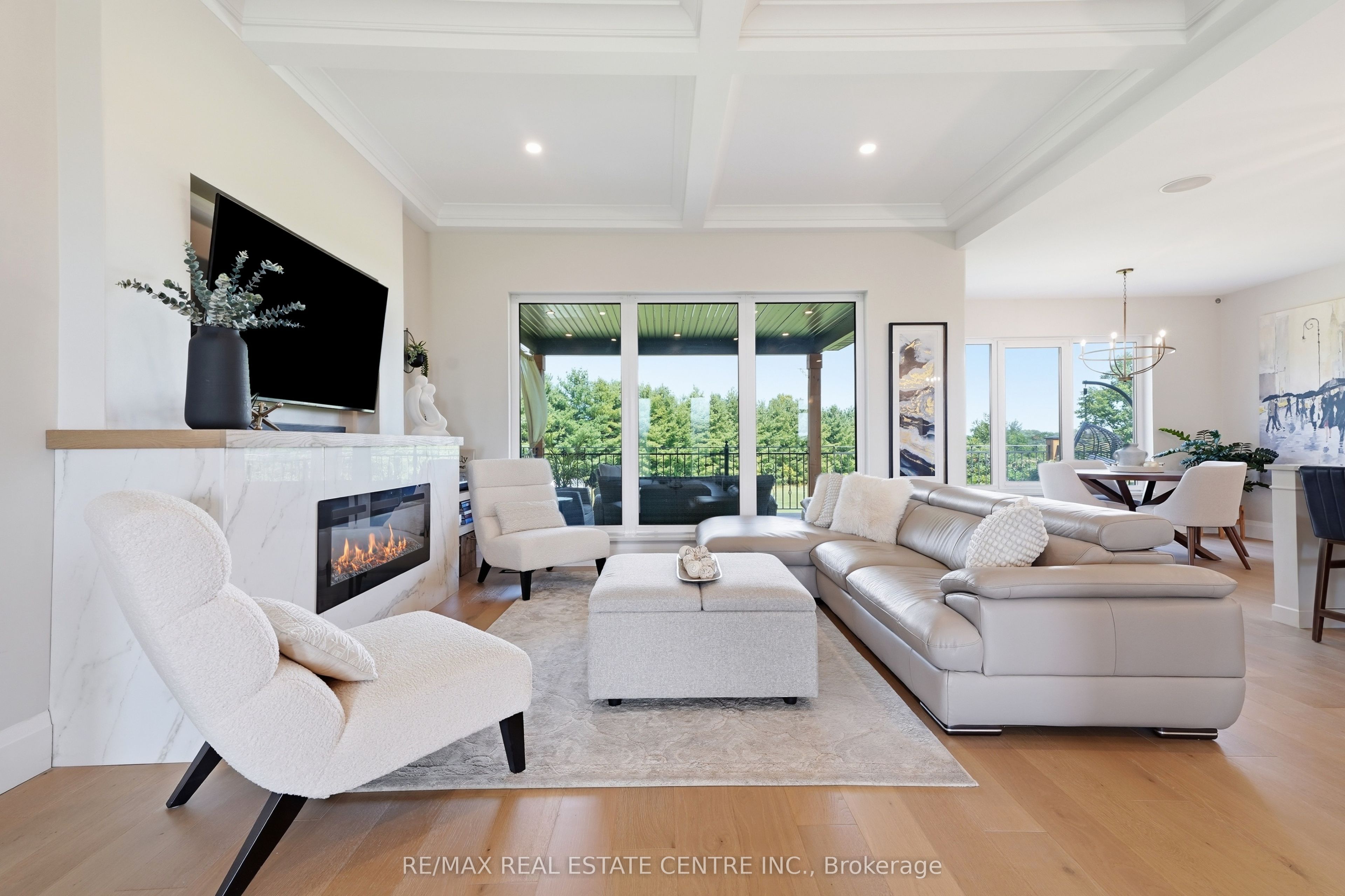 670 Bishopsgate Road 7 Property Photo 10