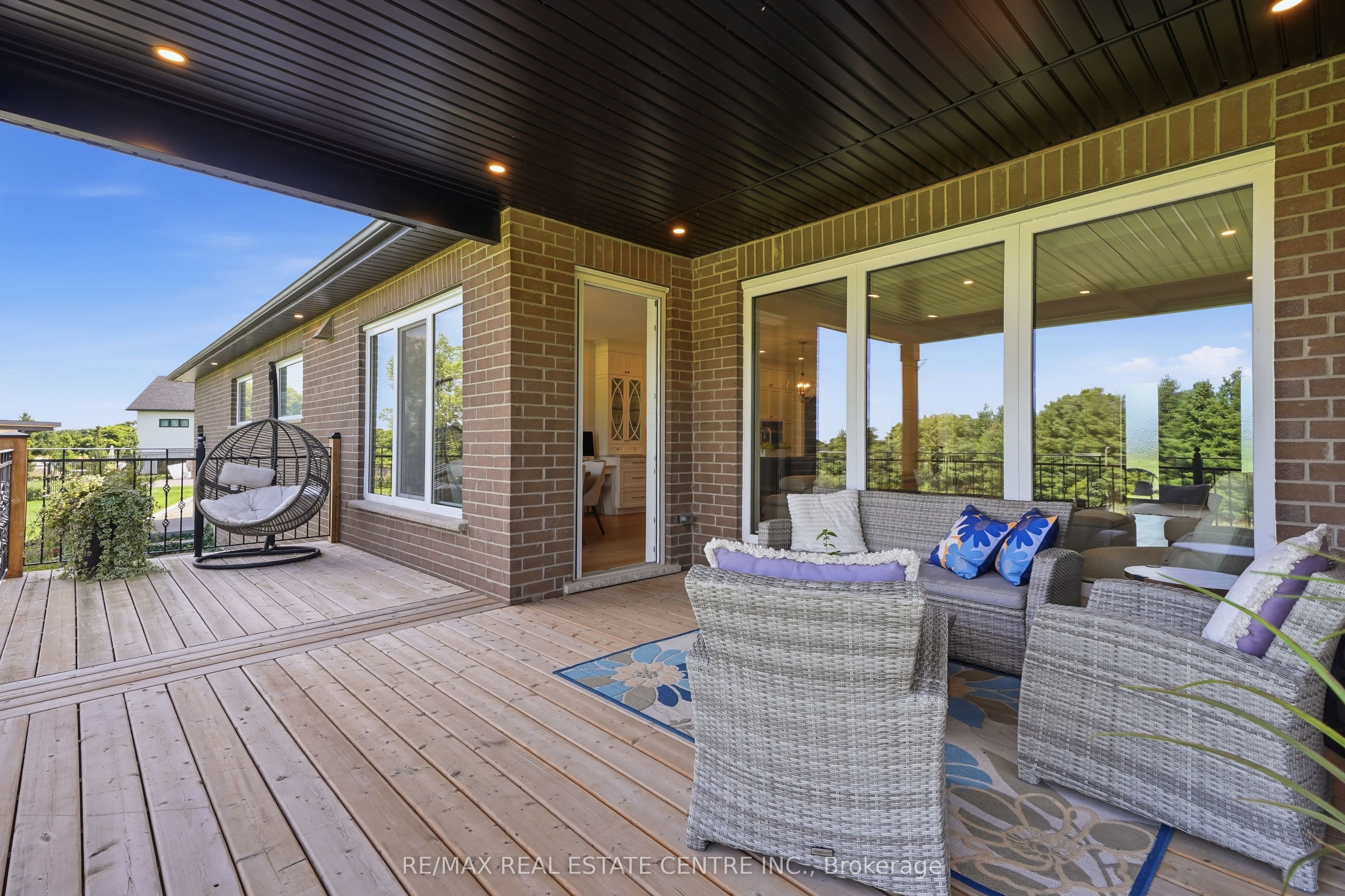 670 Bishopsgate Road 7 Property Photo 18