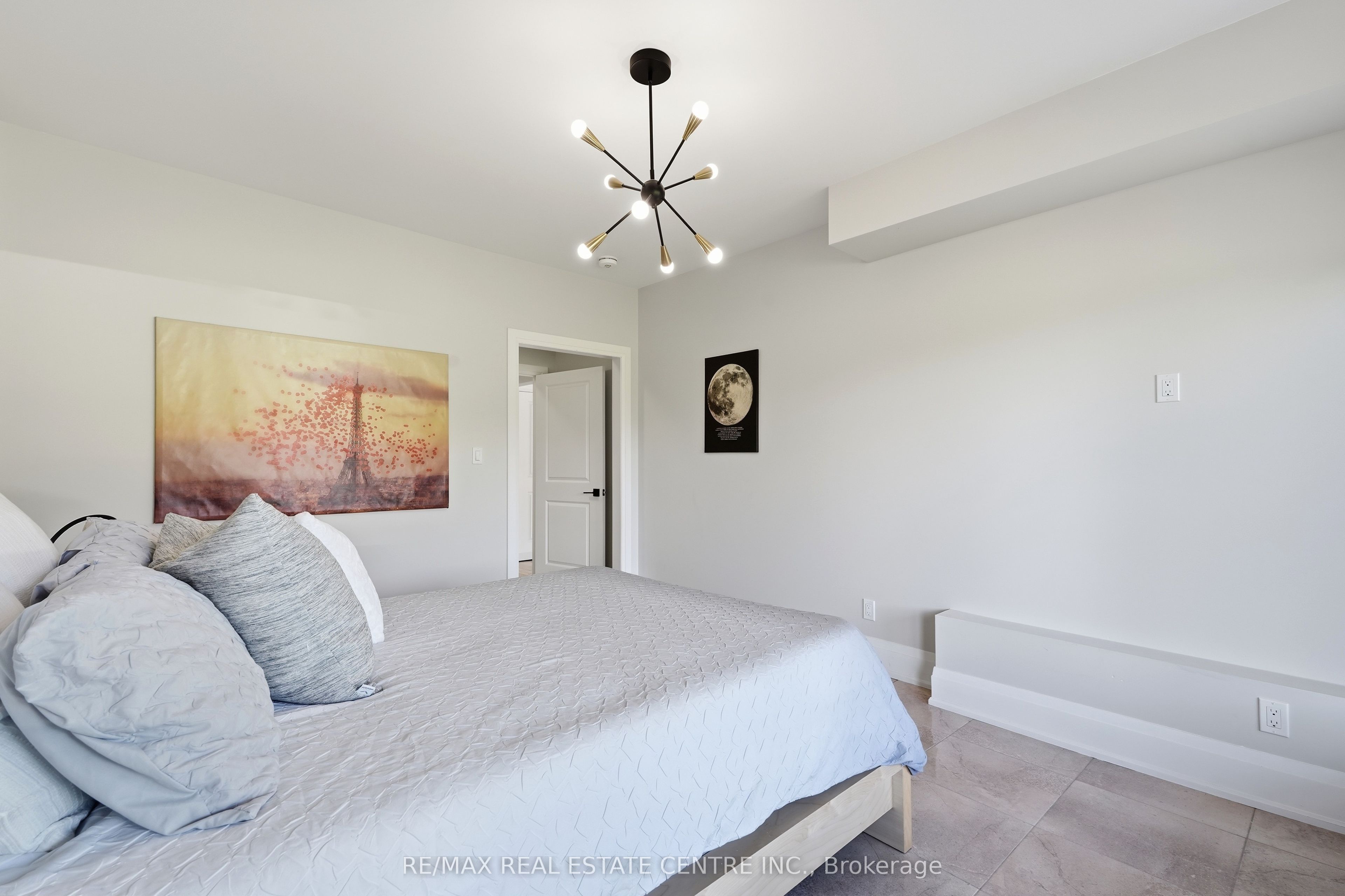 670 Bishopsgate Road 7 Property Photo 39