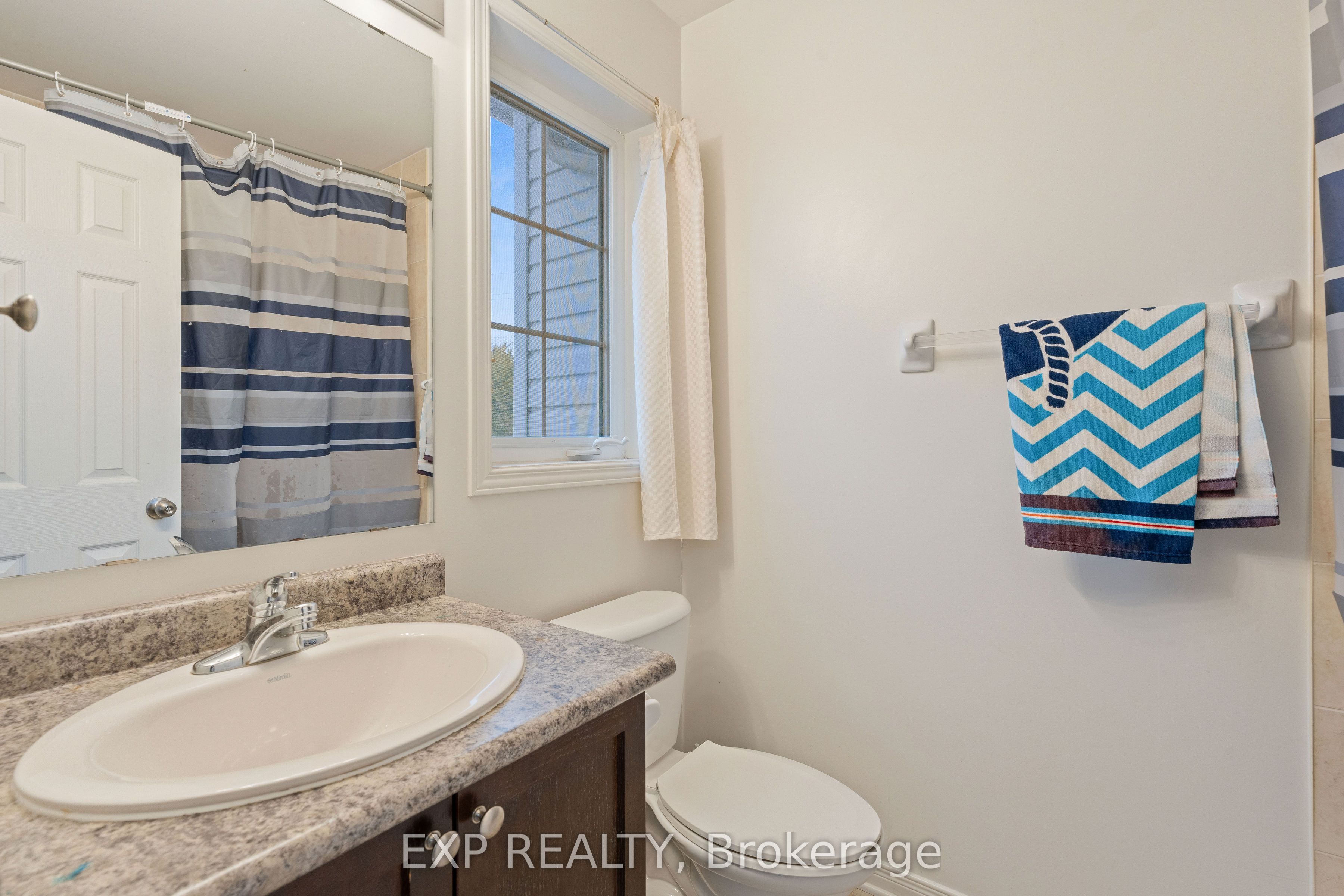 333 Rolling Meadow Crescent Property Photo 17