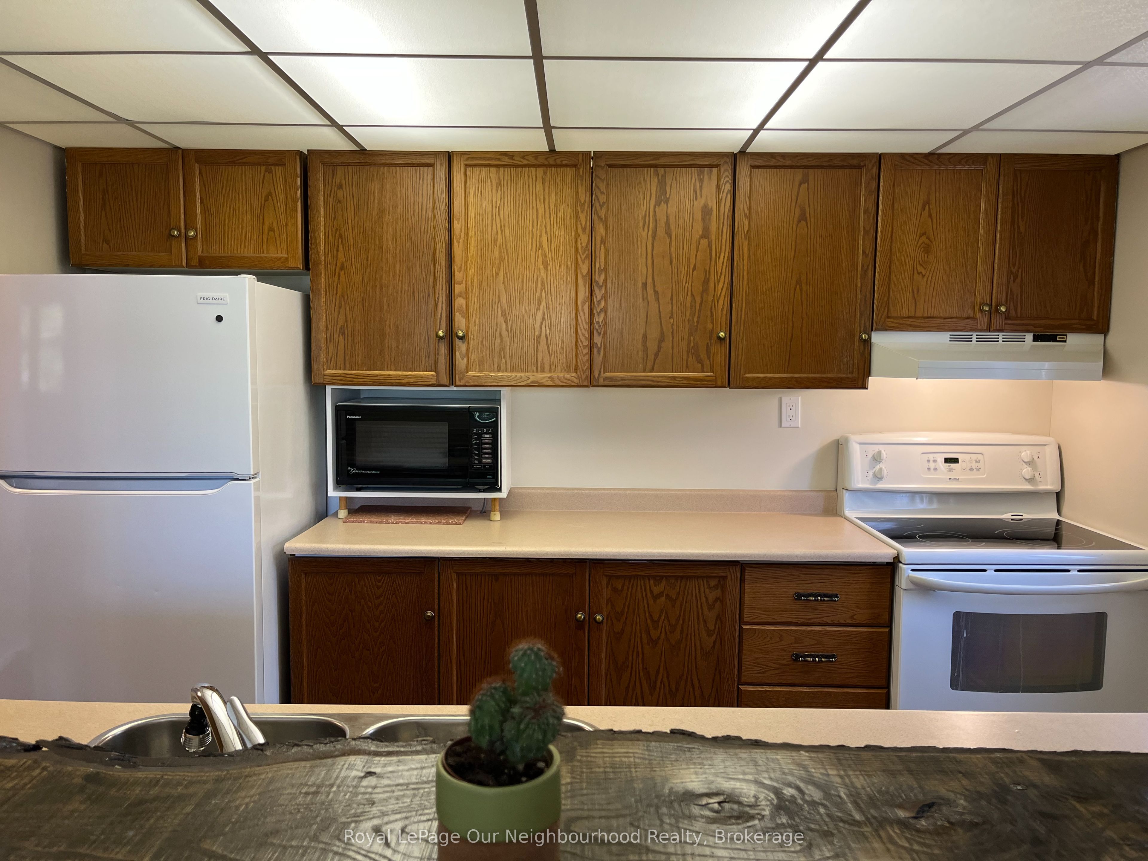 72 Lakeshore Road Property Photo 6