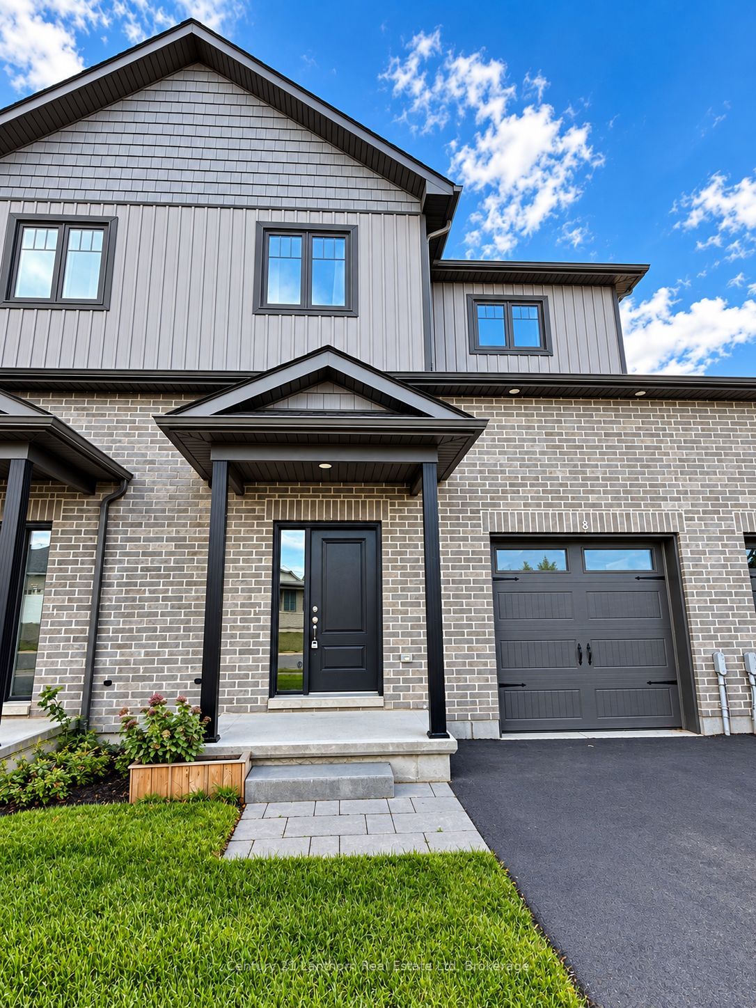 8 Allen Street Property Photo 1