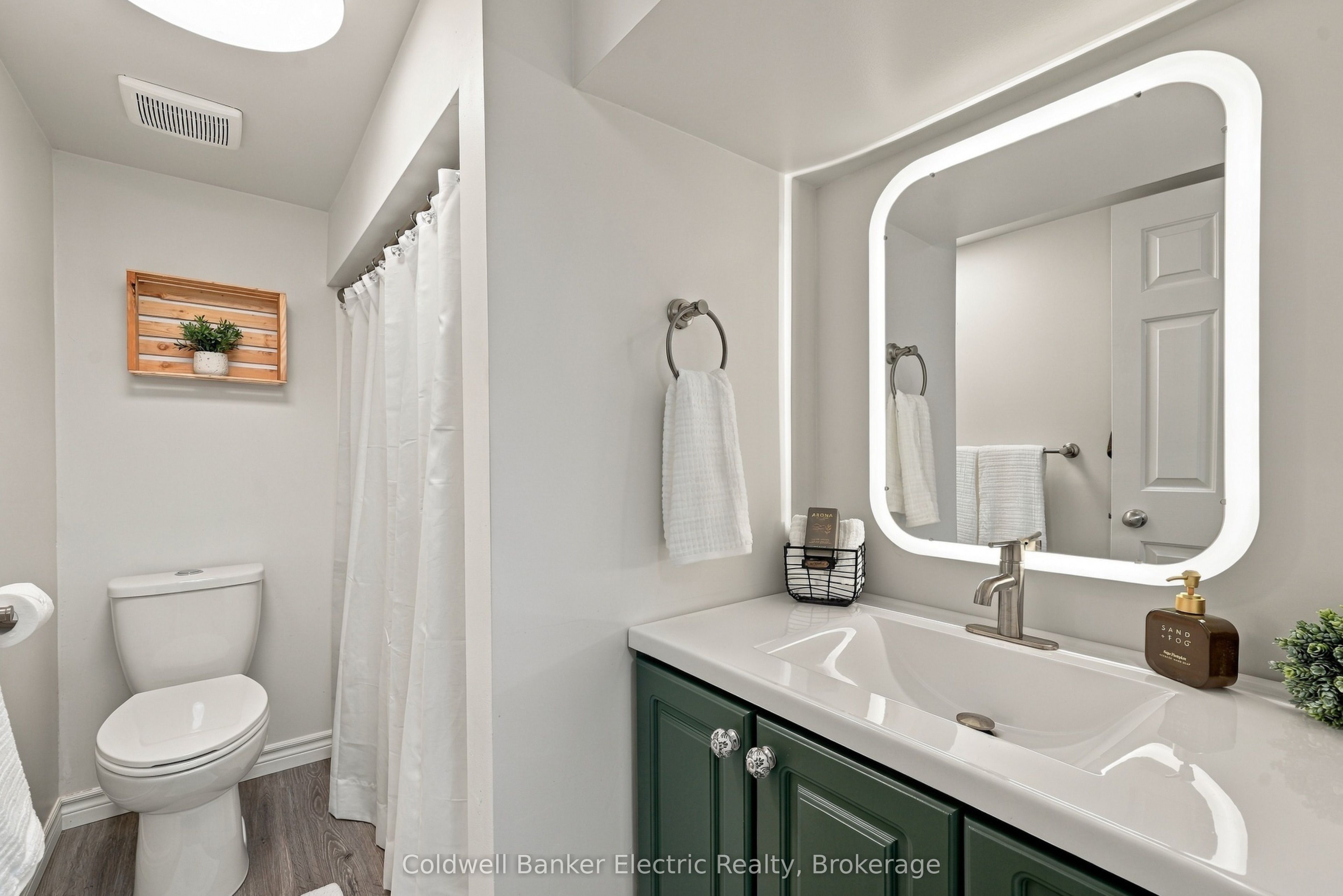 13 Coverdale Avenue Property Photo 27