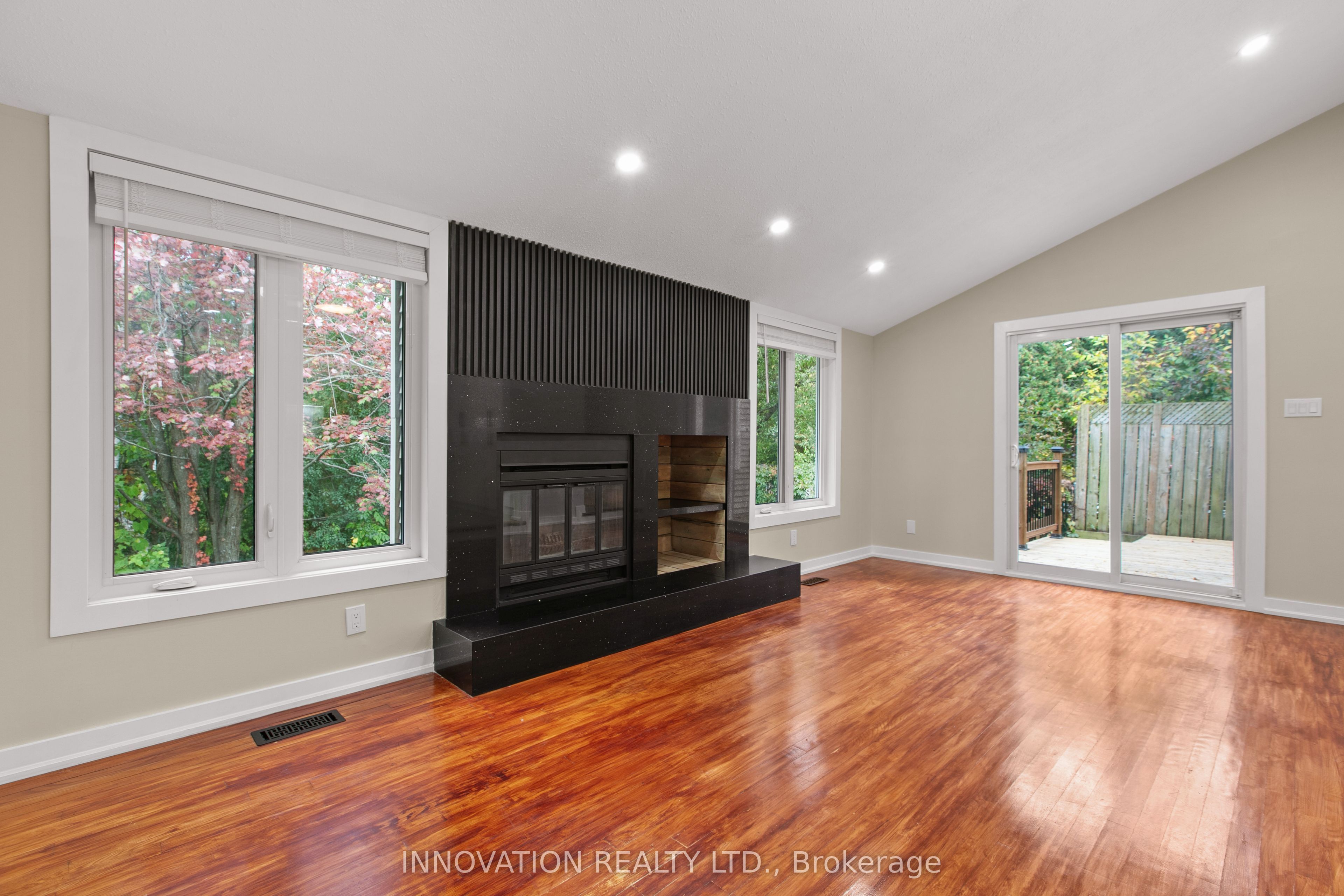2 Hackett Street Property Photo 15