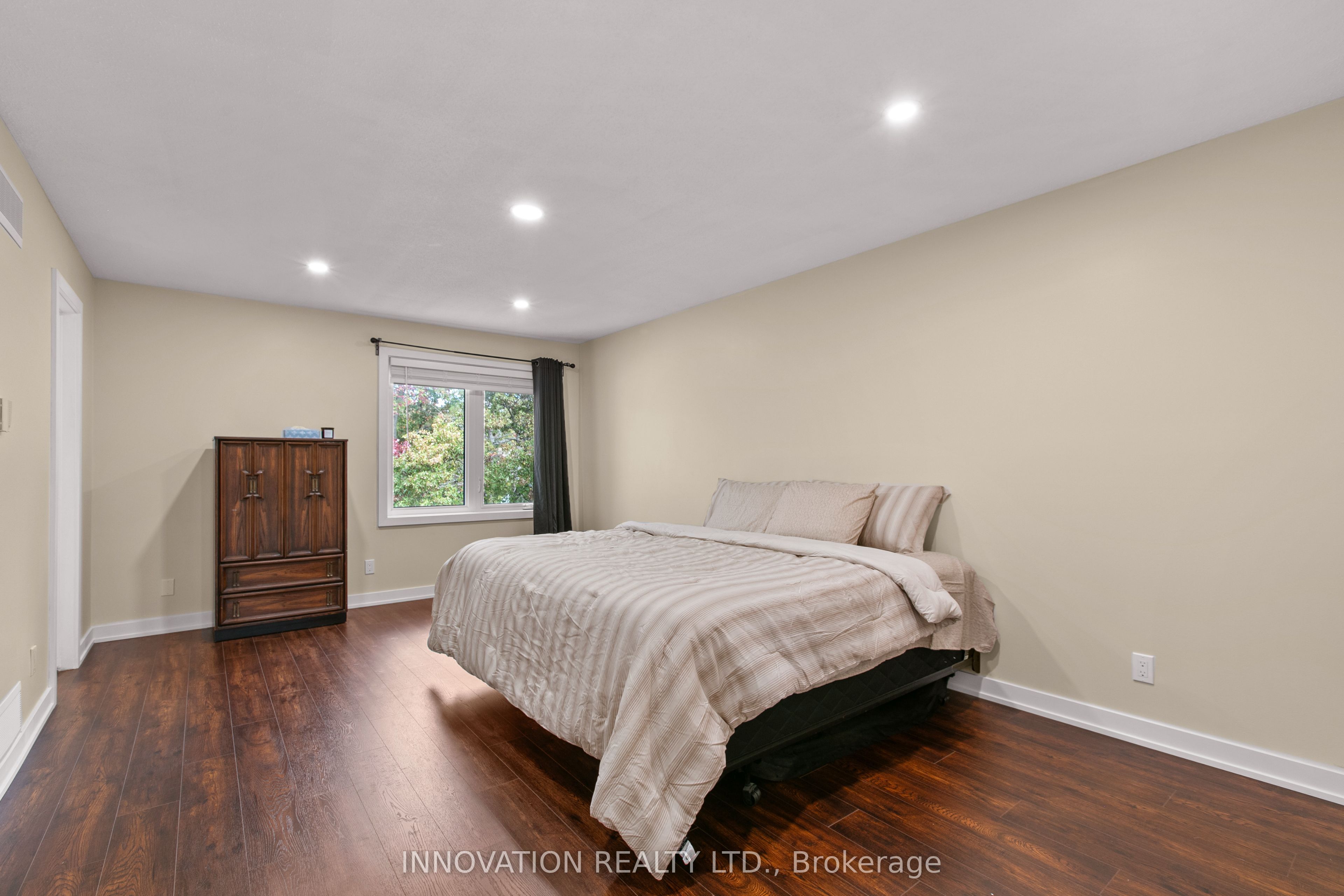 2 Hackett Street Property Photo 20