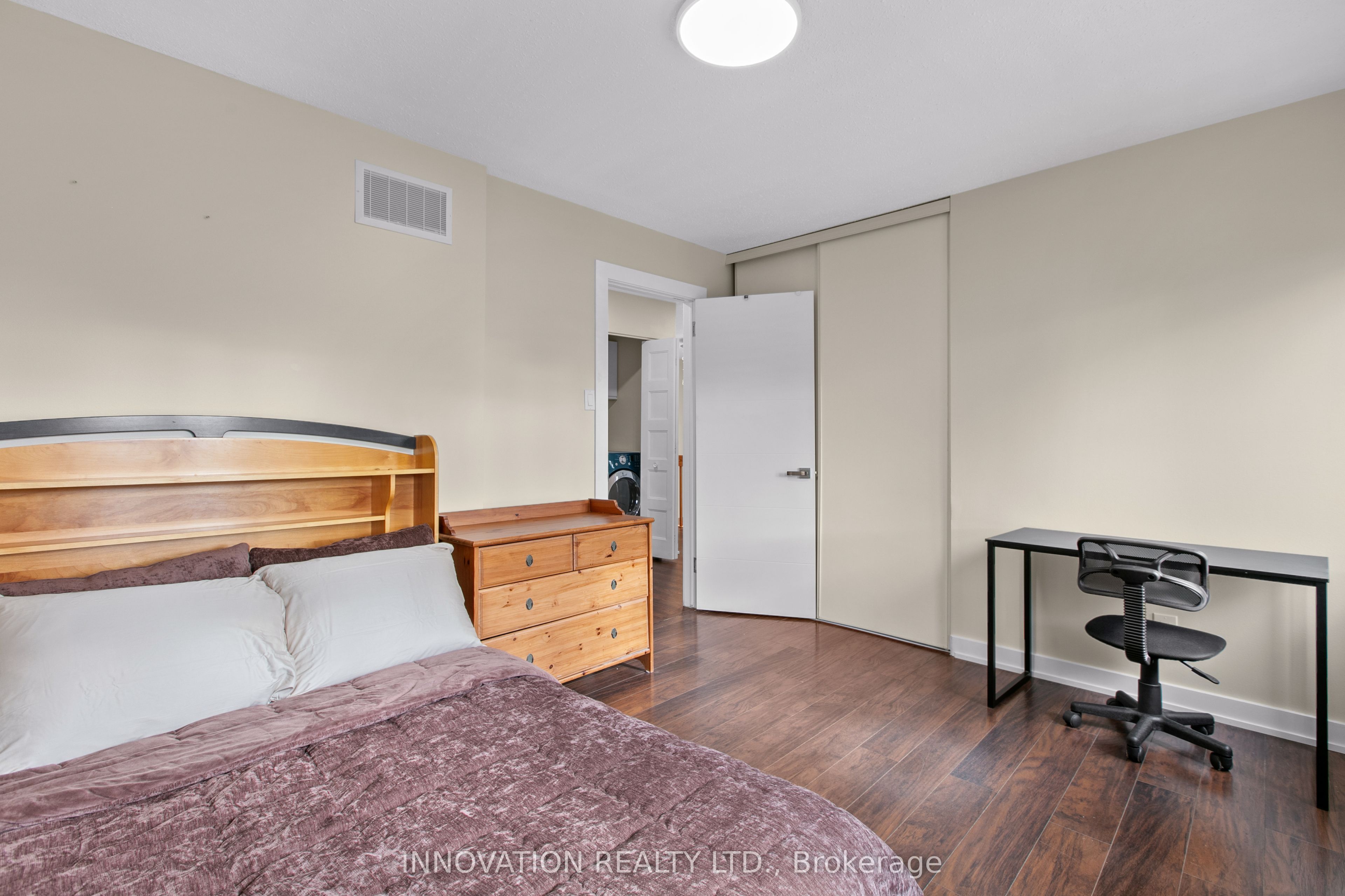 2 Hackett Street Property Photo 26