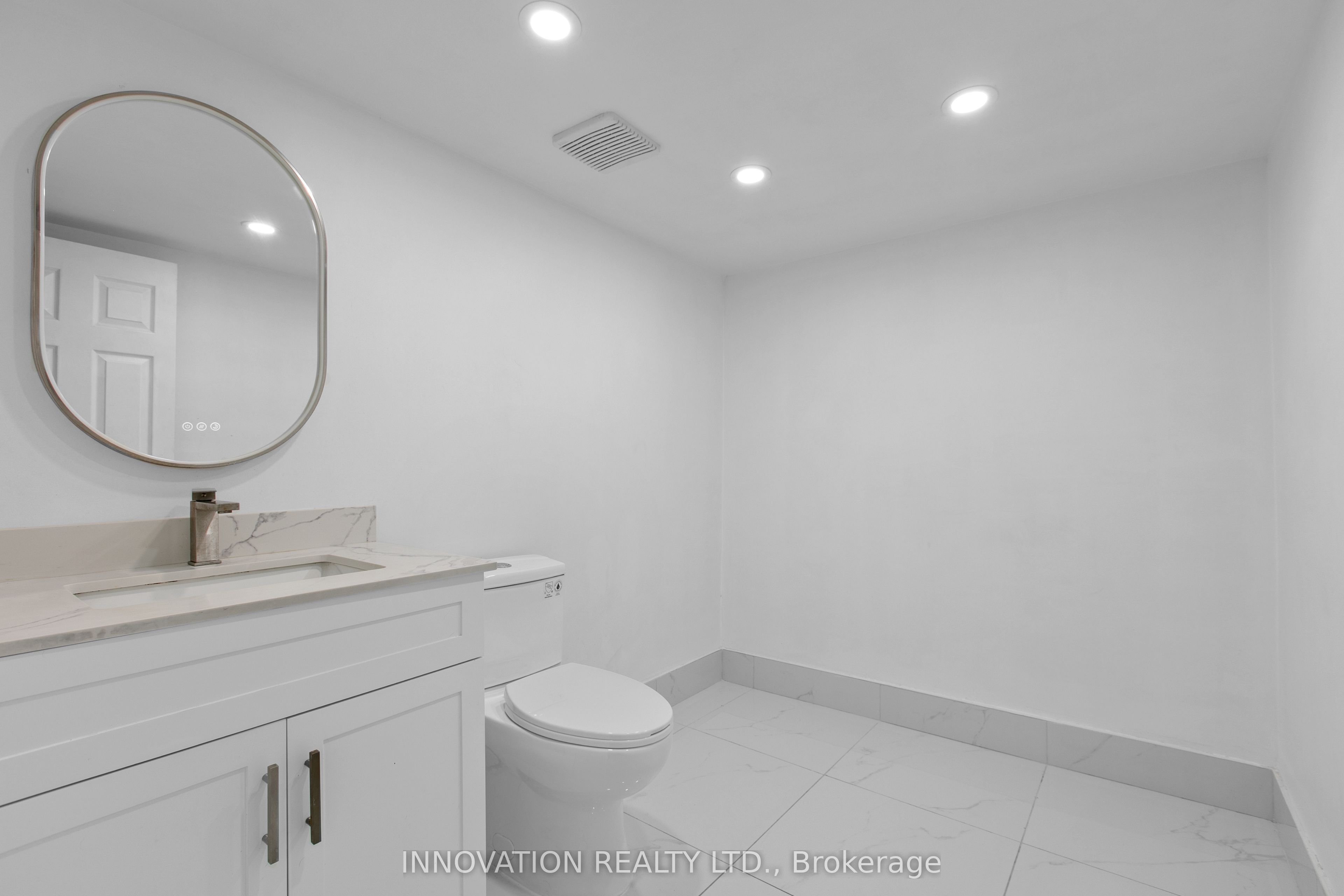 2 Hackett Street Property Photo 32