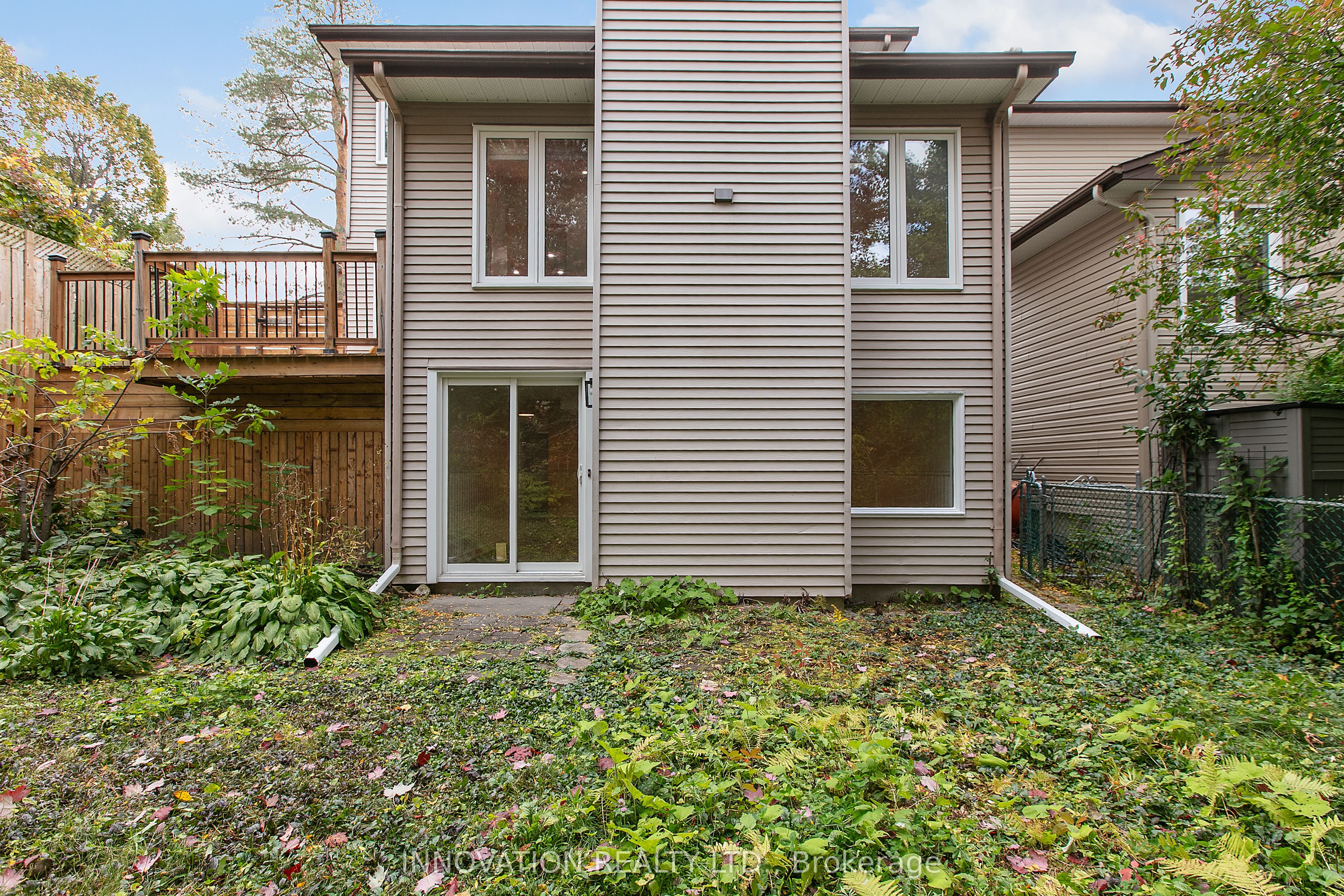 2 Hackett Street Property Photo 36