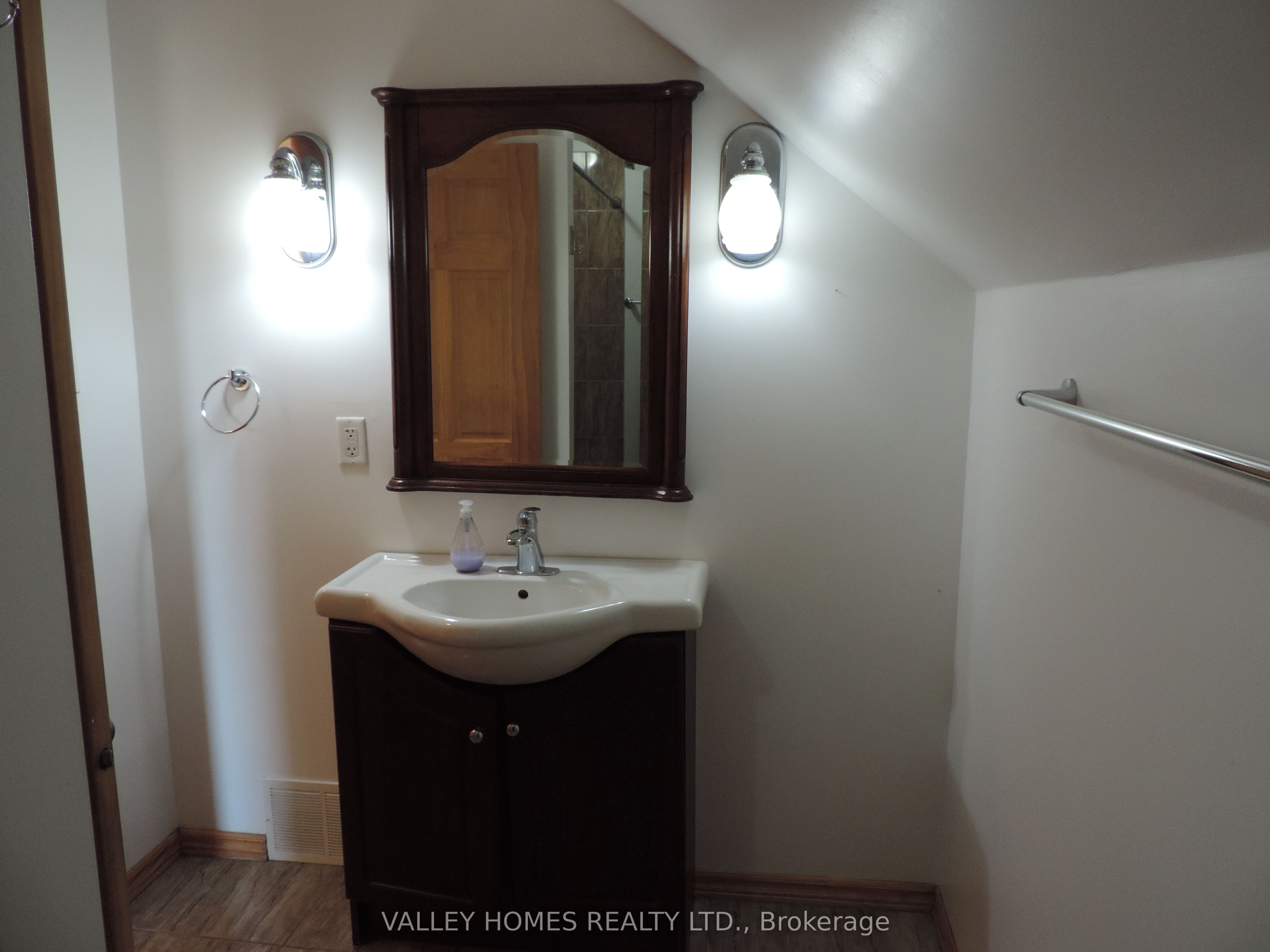 11768 Highway 7 Highway Property Photo 7