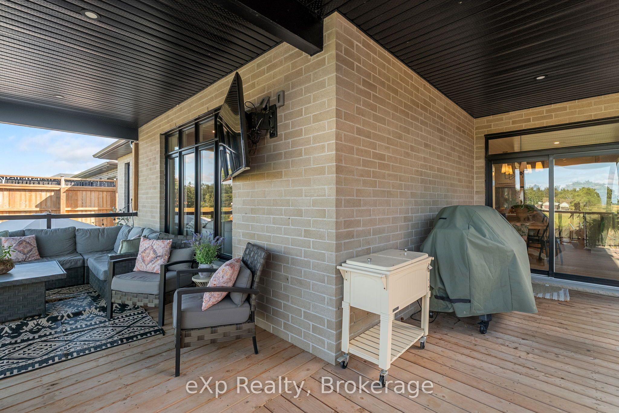 160 Orr Street Property Photo 41