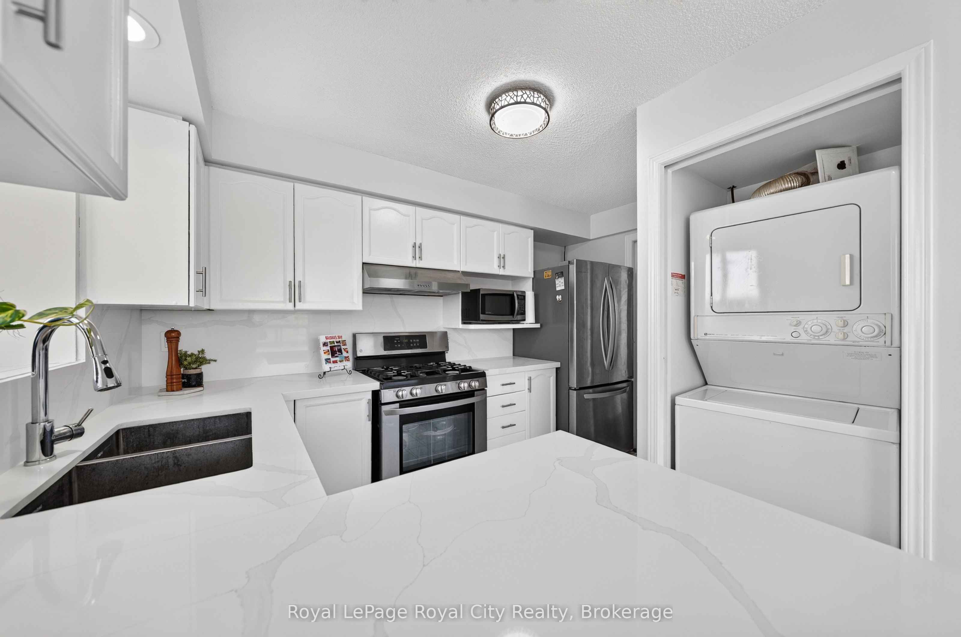 281 Bristol Street 701 Property Photo 12