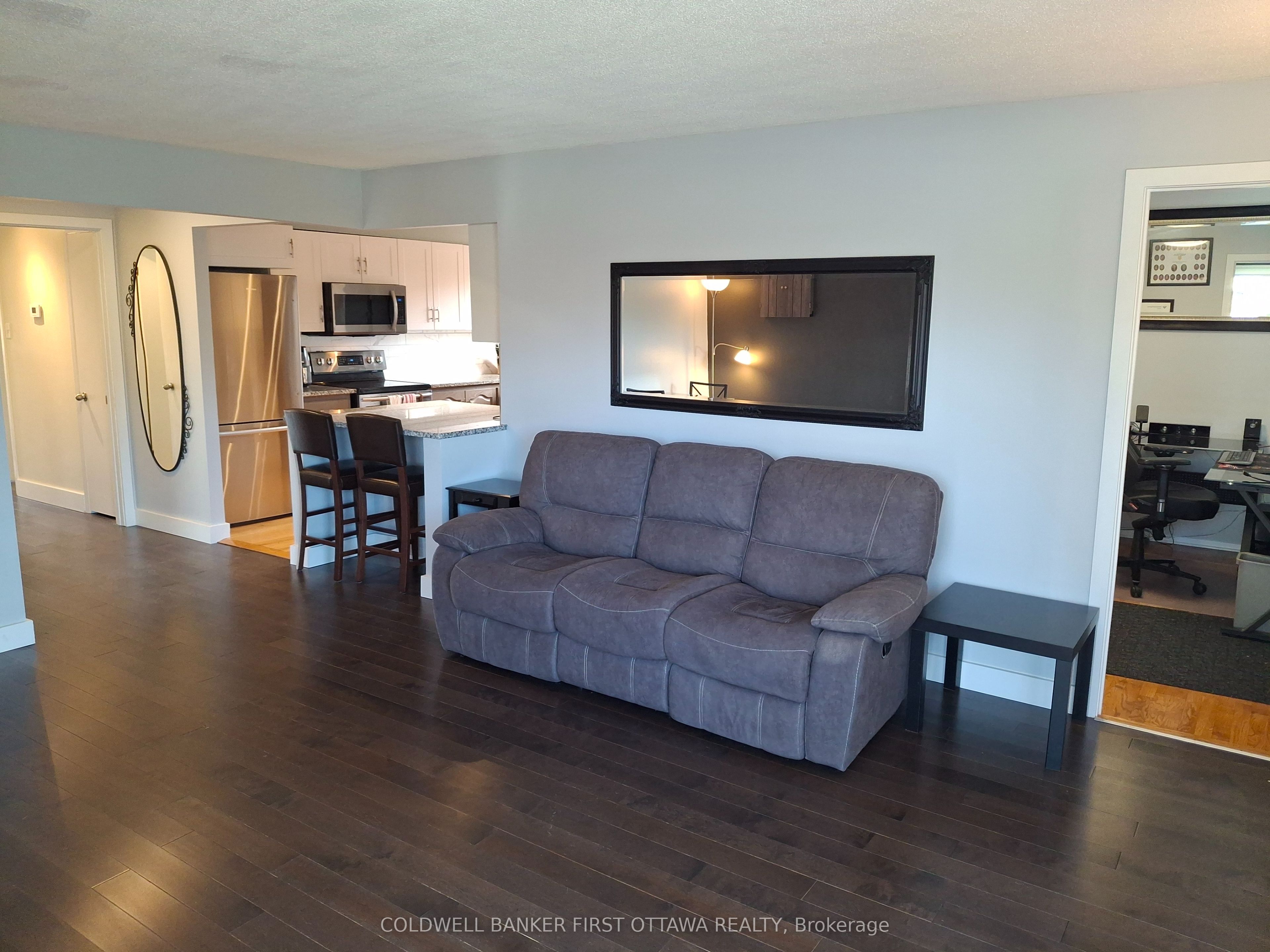 30 Lansfield Way Property Photo 4