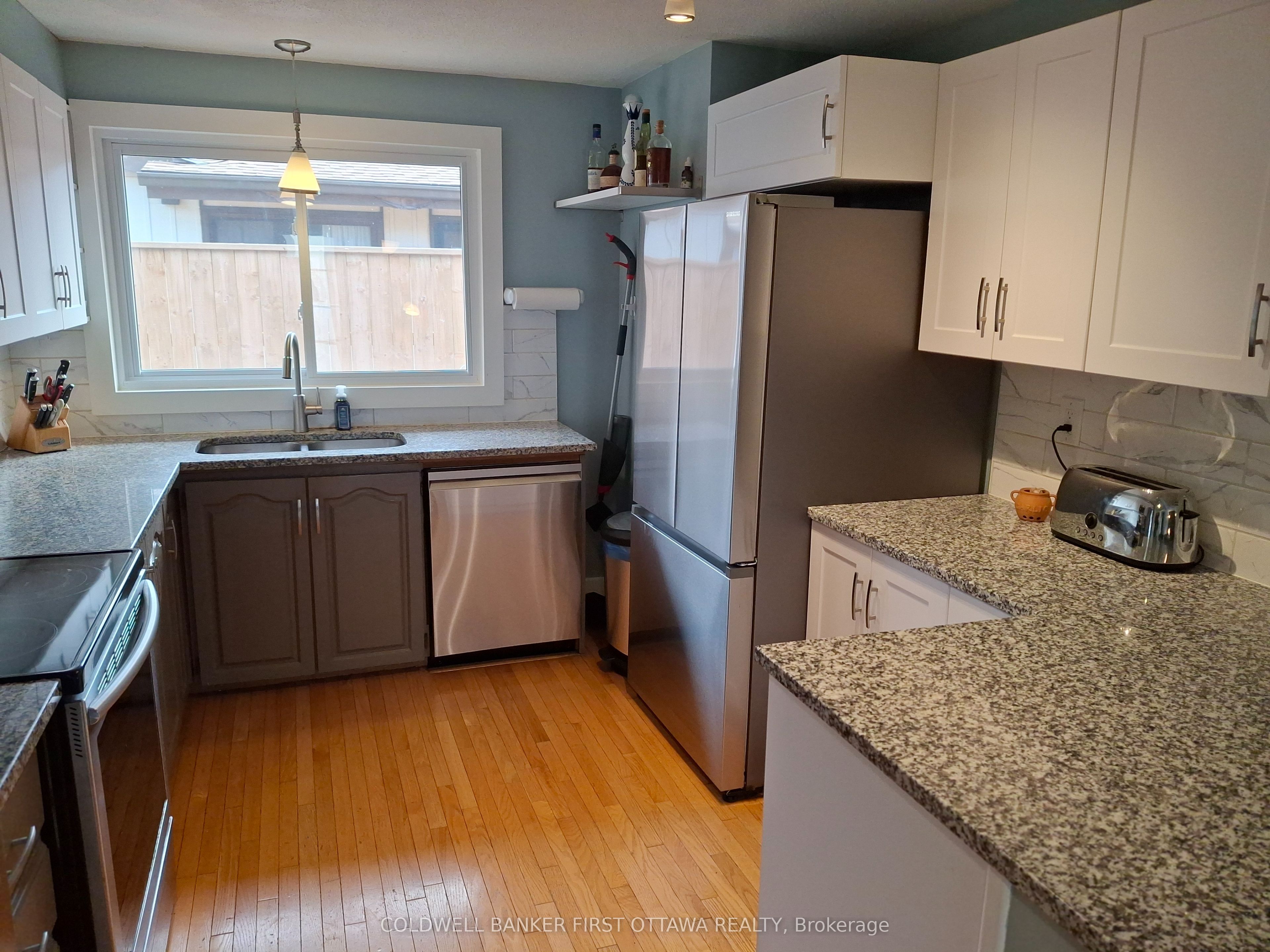 30 Lansfield Way Property Photo 6