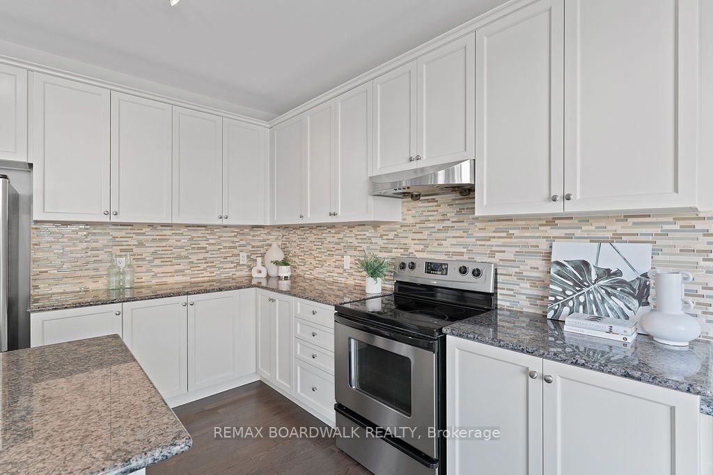 427 Brigatine Avenue Property Photo 9