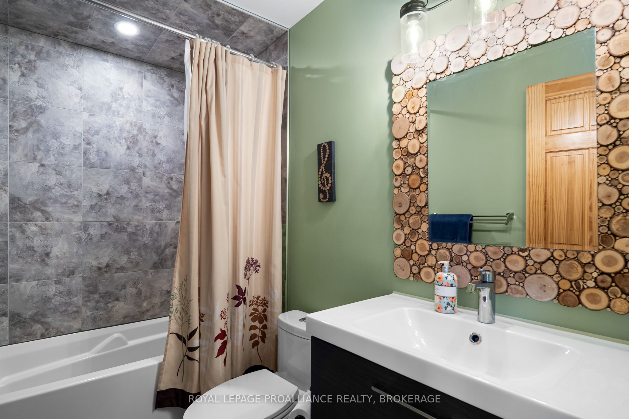 402 Troy Lake Road Property Photo 18