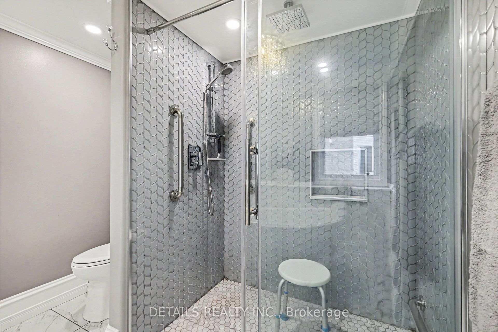 61 Robson Court 1d Property Photo 24