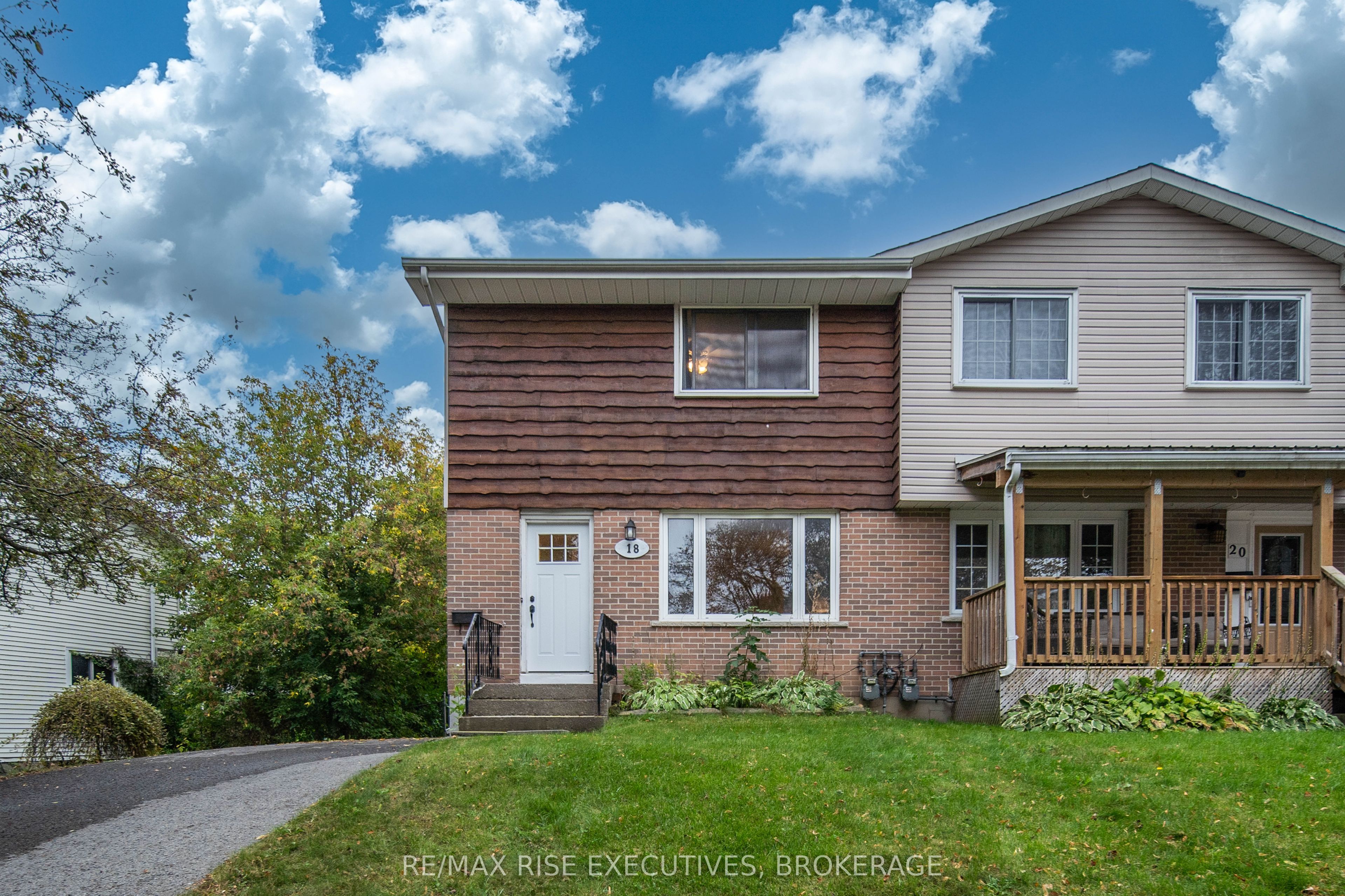 18 Carriage Court Avenue Property Photo 1