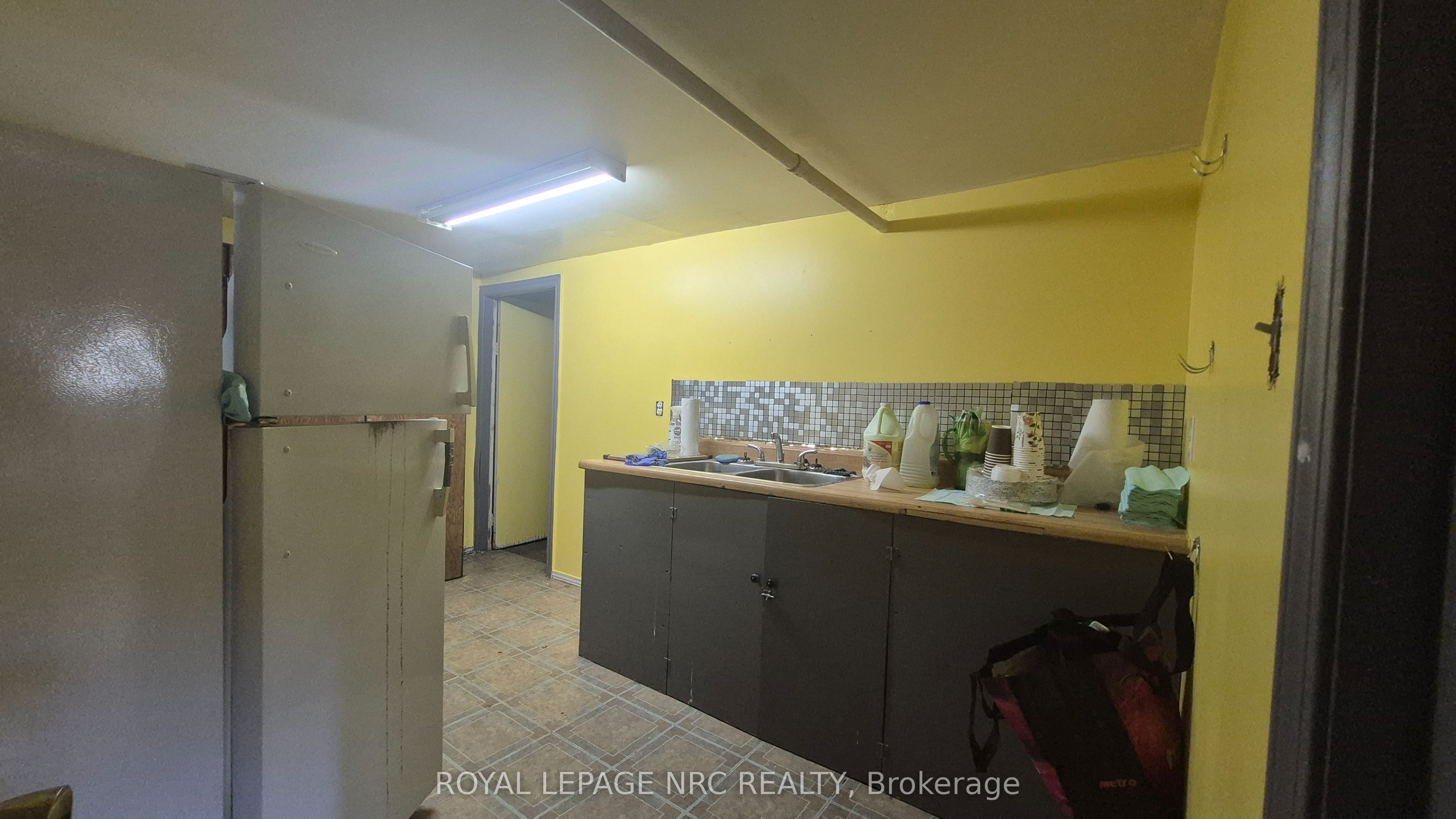 232 East Main Street Property Photo 6