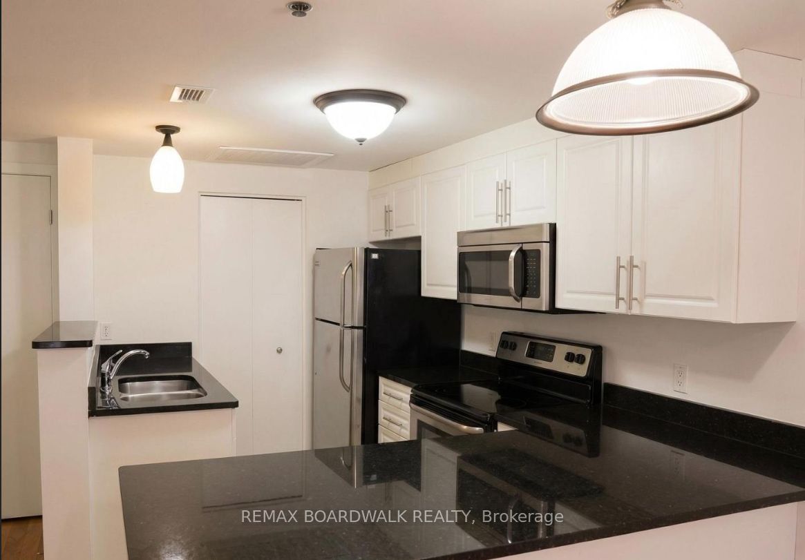 458d King Edward Avenue 209 Property Photo 4
