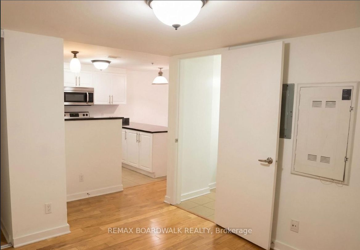 458d King Edward Avenue 209 Property Photo 7