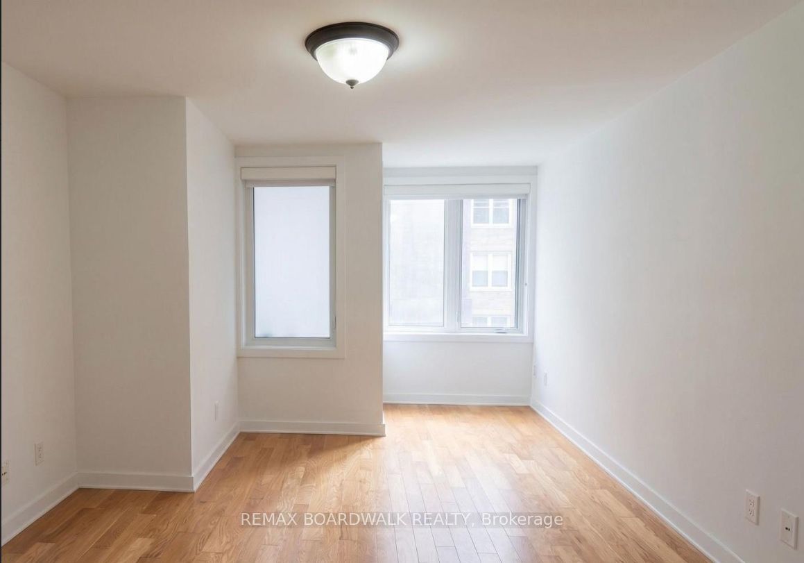 458d King Edward Avenue 209 Property Photo 8