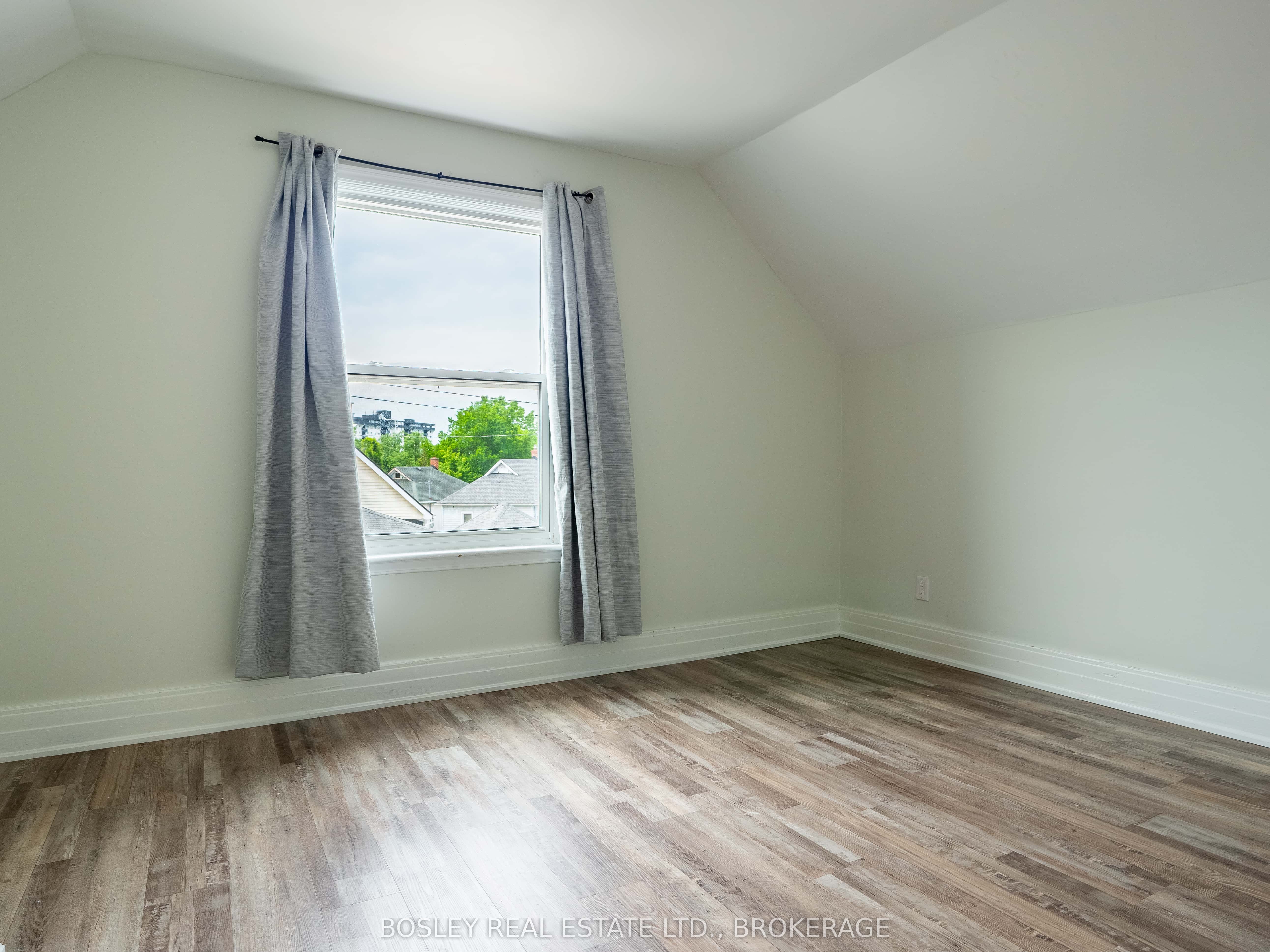 5 Herrick Avenue Property Photo 10