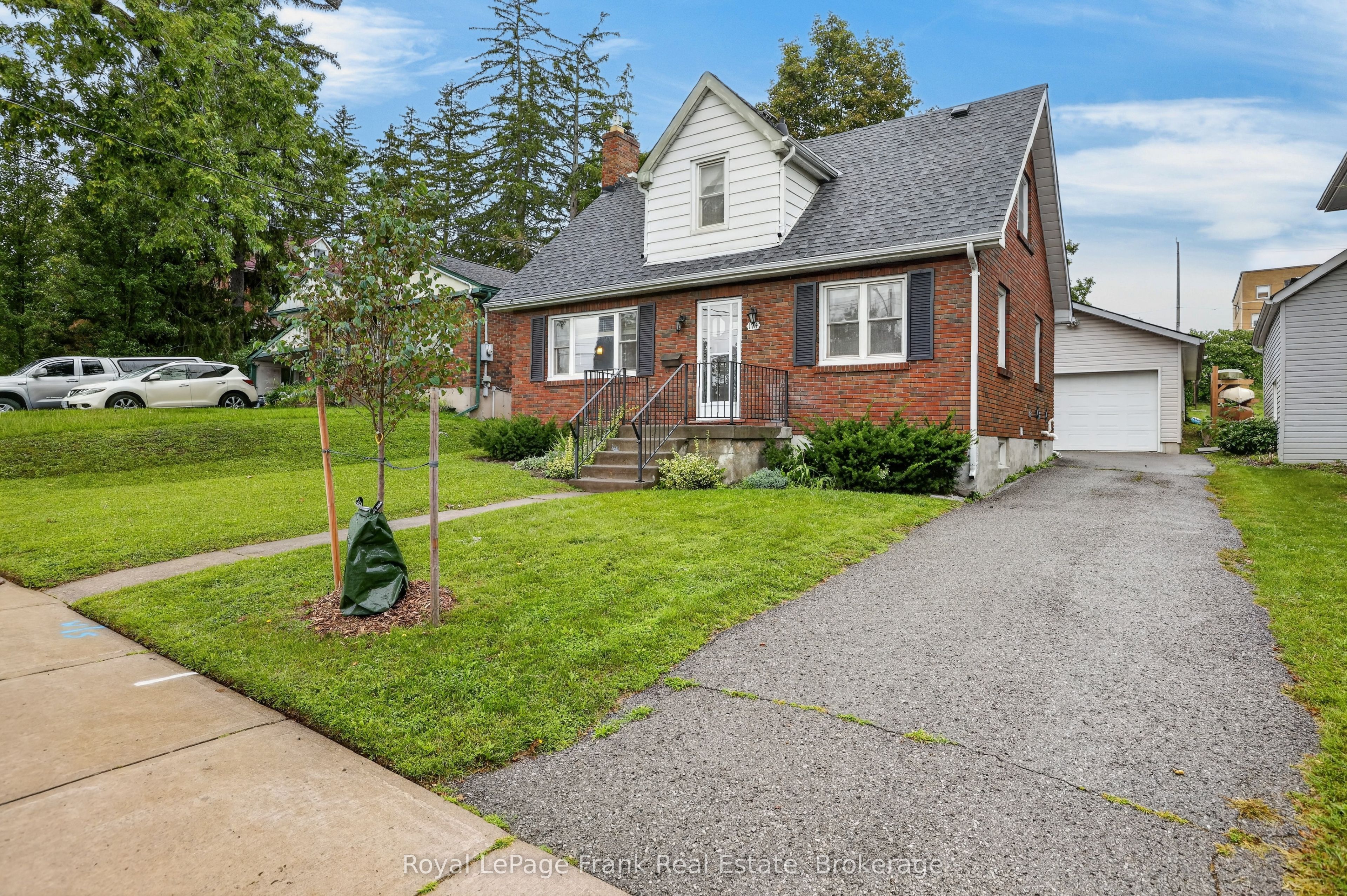 174 Sophia Street Property Photo 2