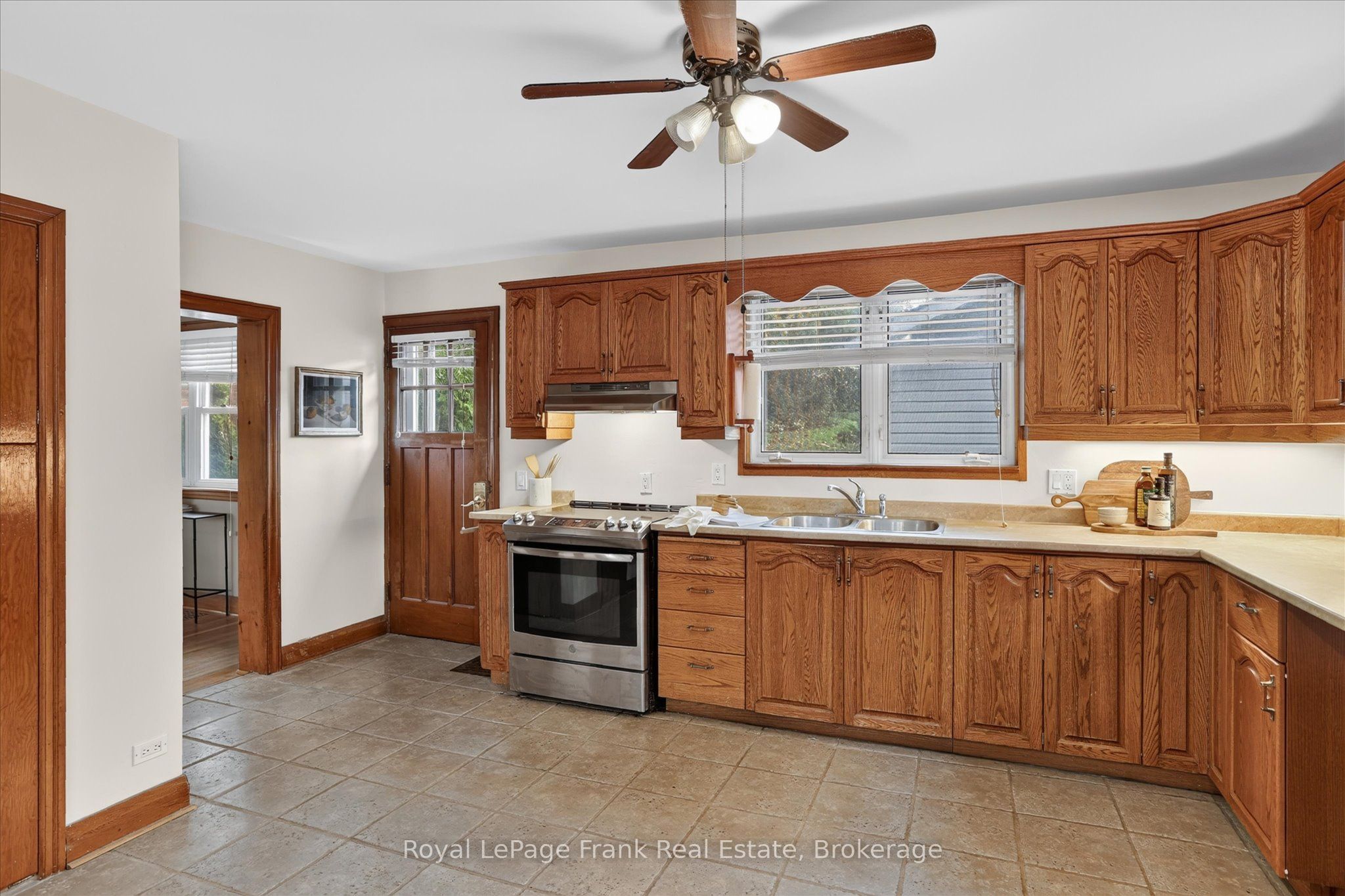 174 Sophia Street Property Photo 11