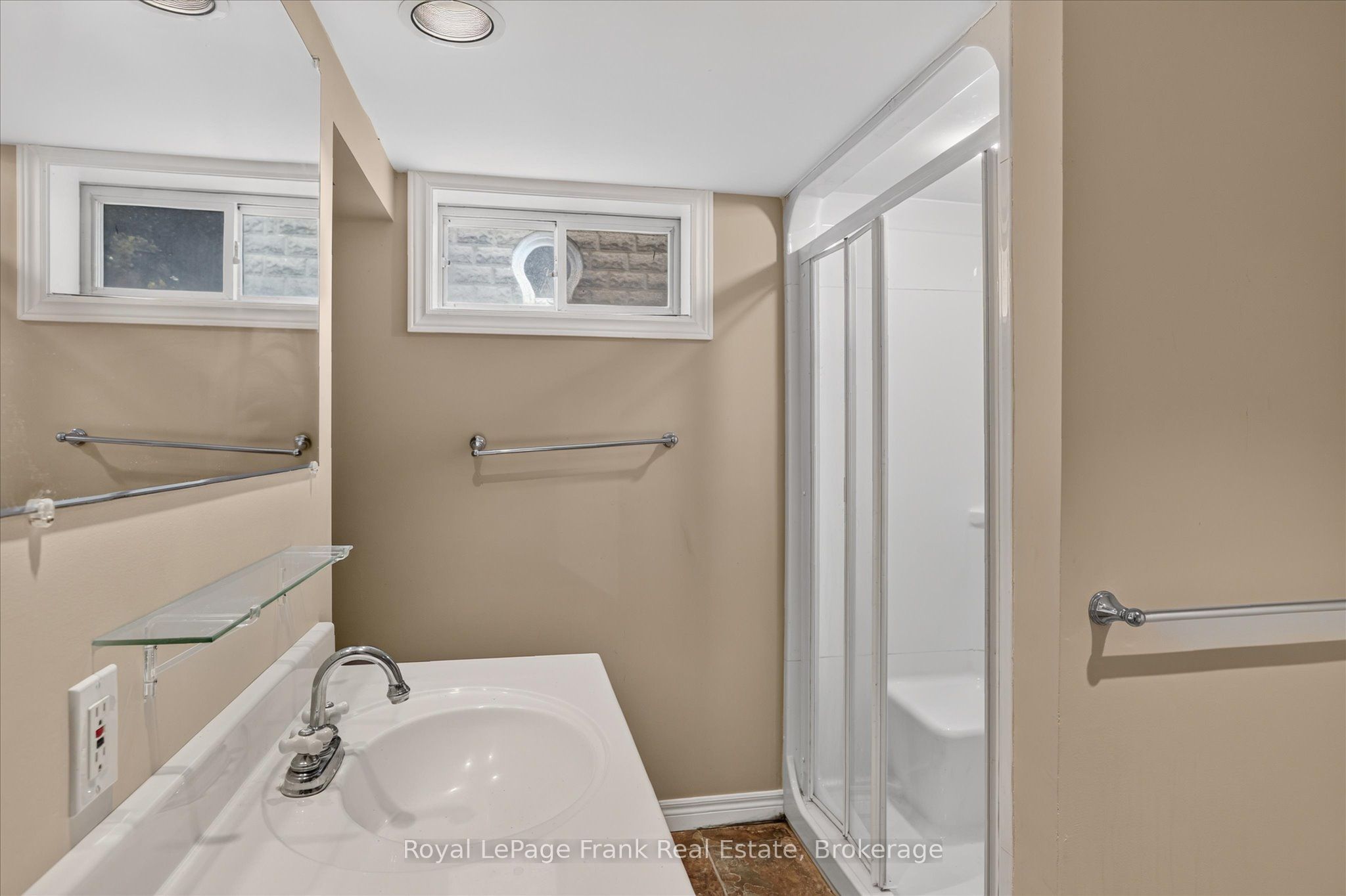 174 Sophia Street Property Photo 28