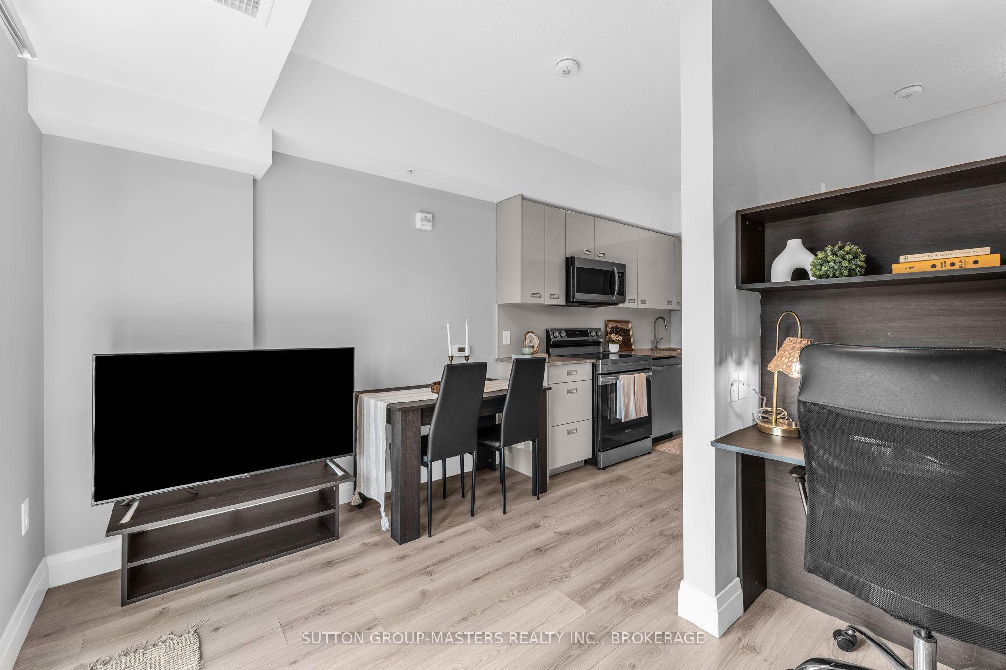 652 Princess Street 211 Property Photo 20