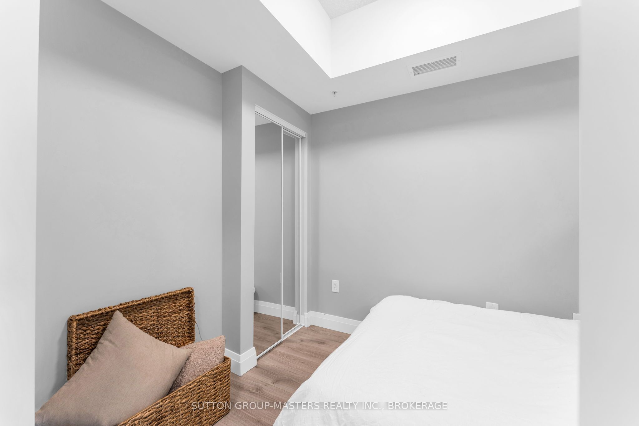 652 Princess Street 211 Property Photo 25