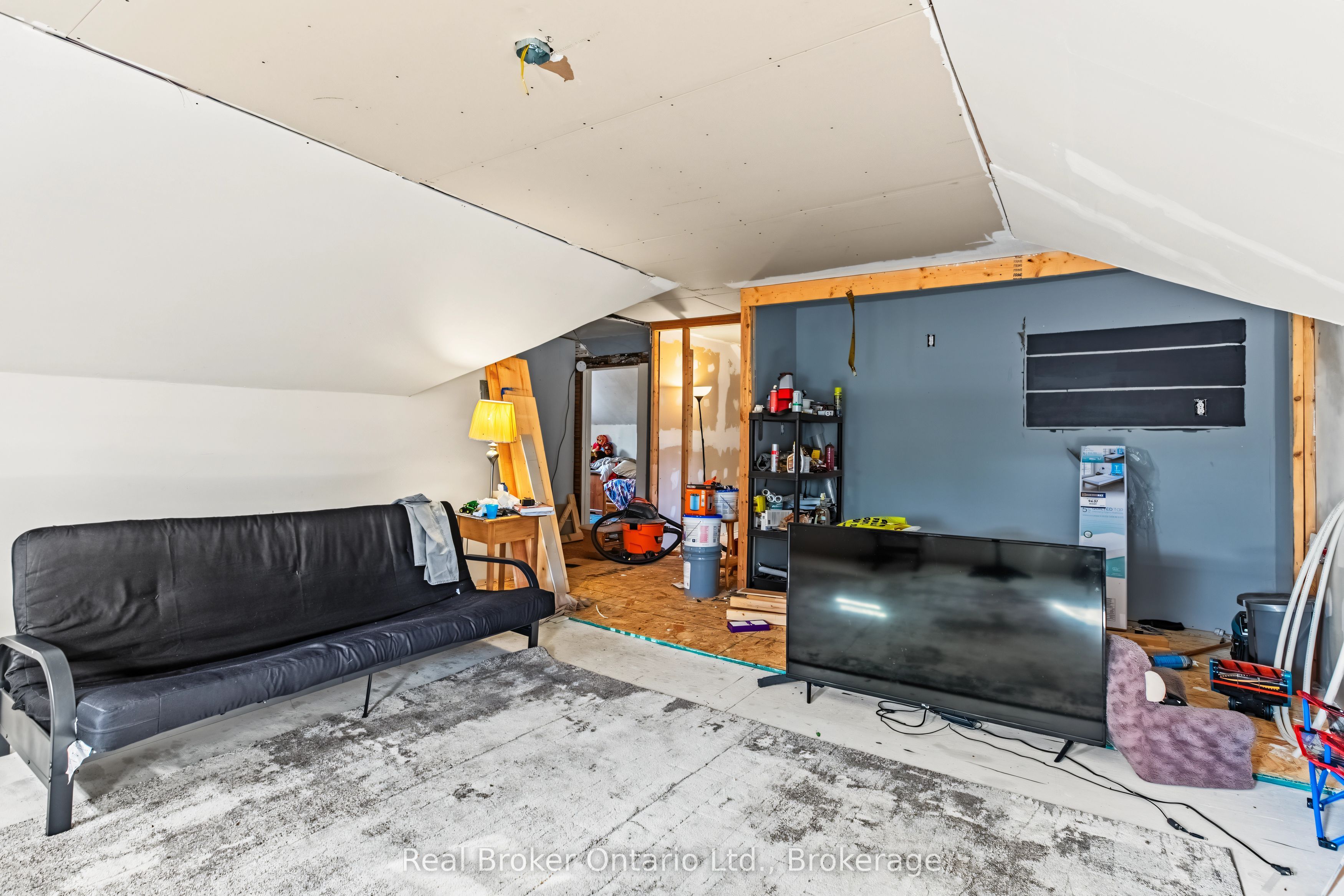 776813 Highway 10 Property Photo 6