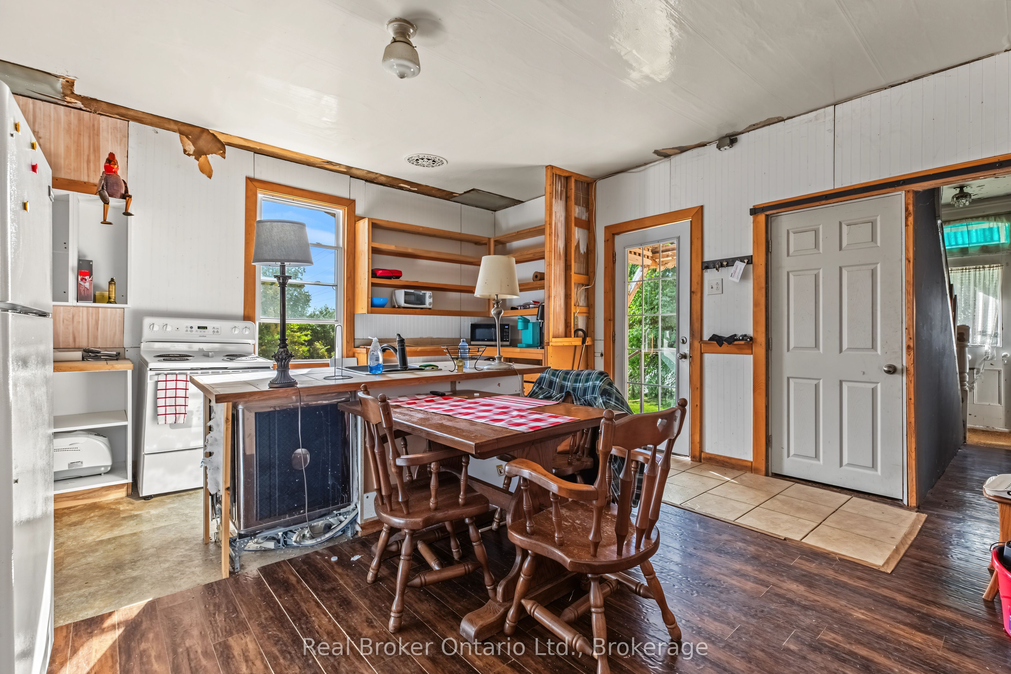 776813 Highway 10 Property Photo 22