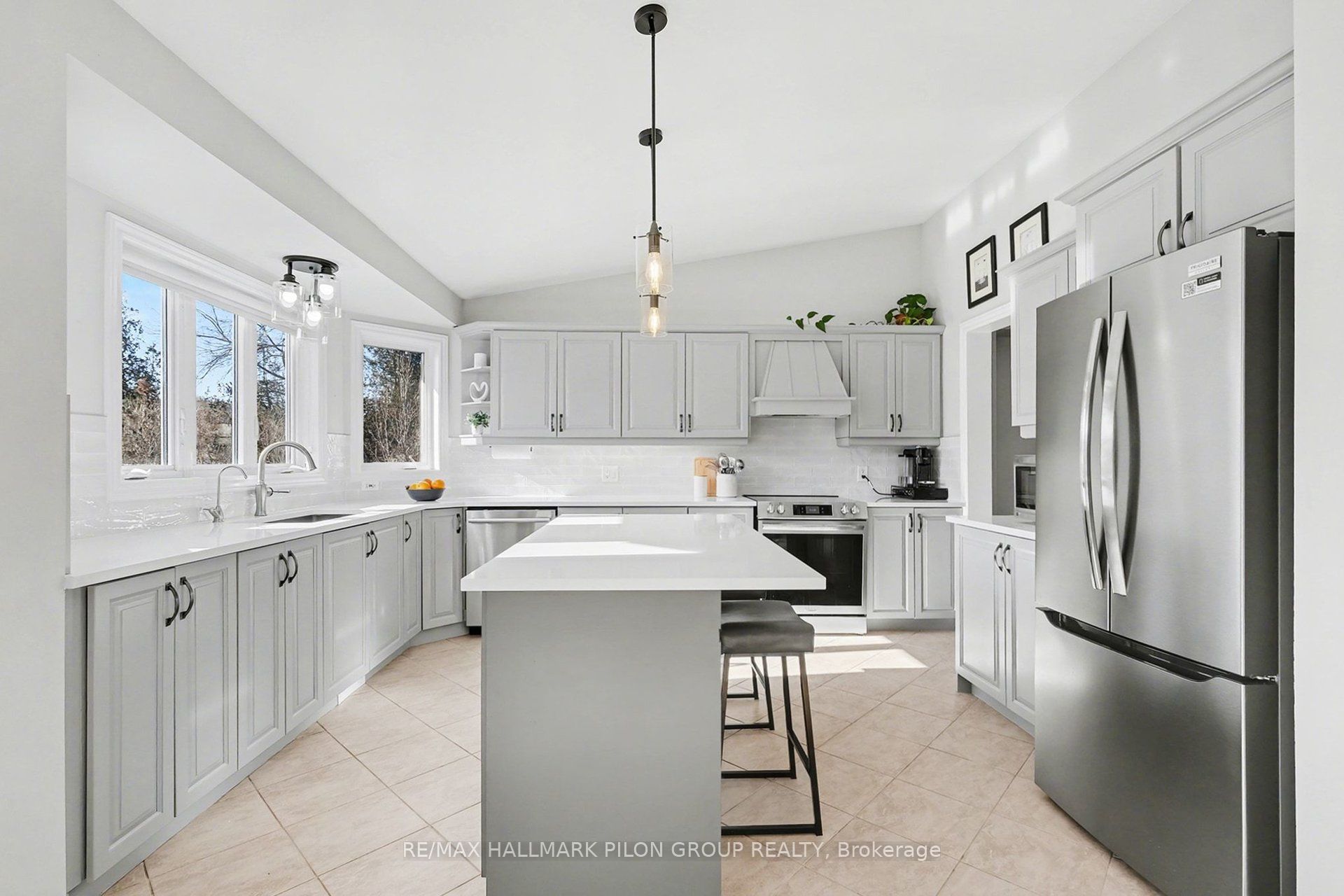 153 Sophie Street Property Photo 5