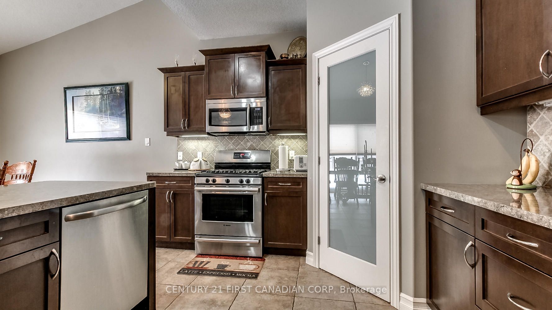 2746 Bateman Trail Property Photo 5