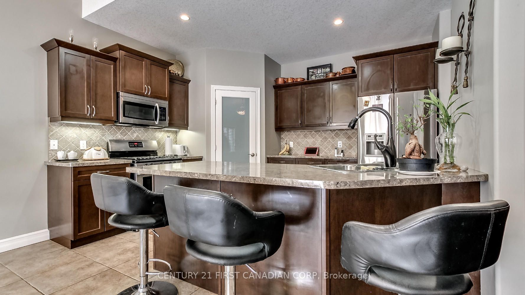 2746 Bateman Trail Property Photo 25