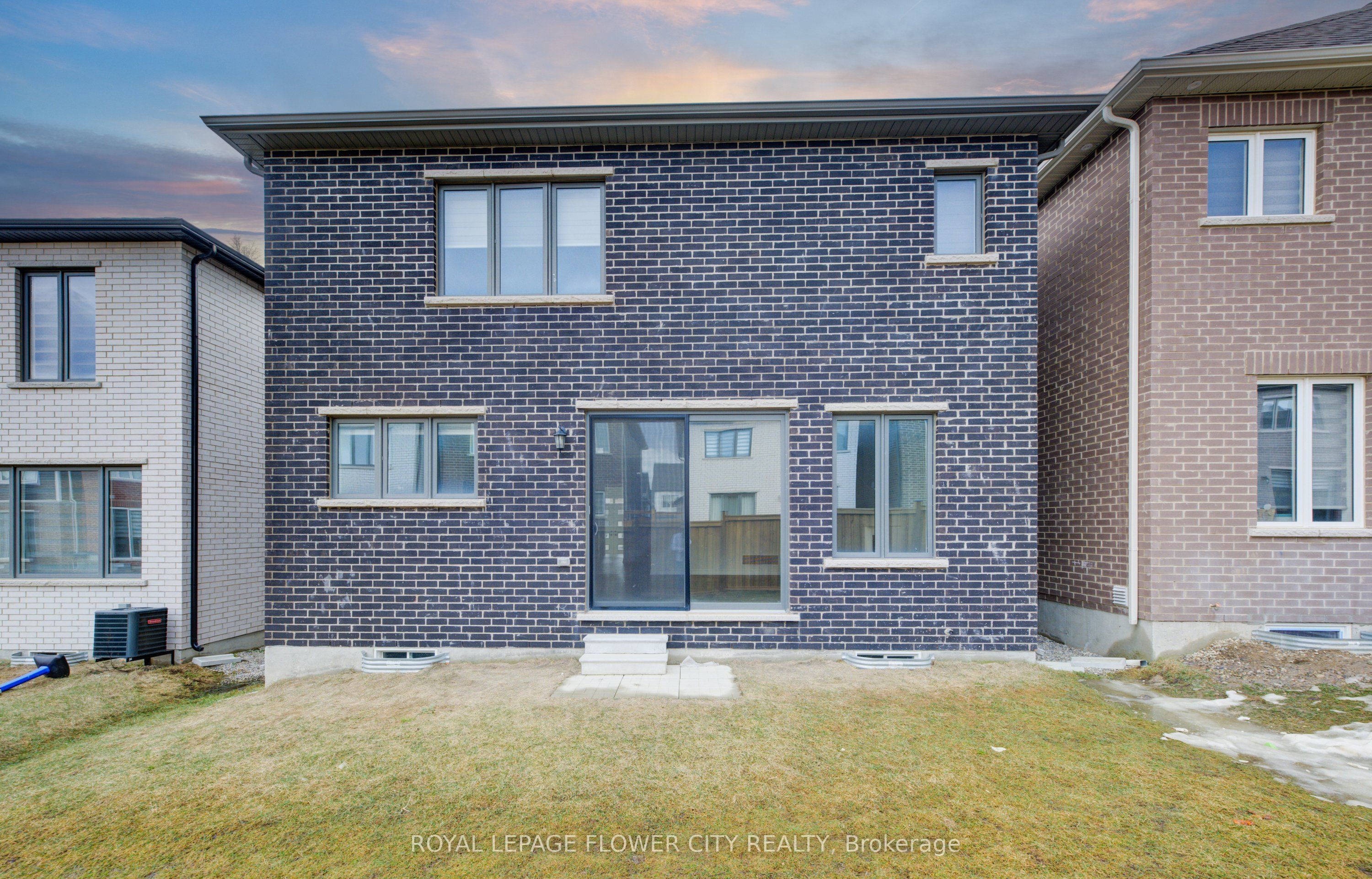 51 William Nador Street Property Photo 38