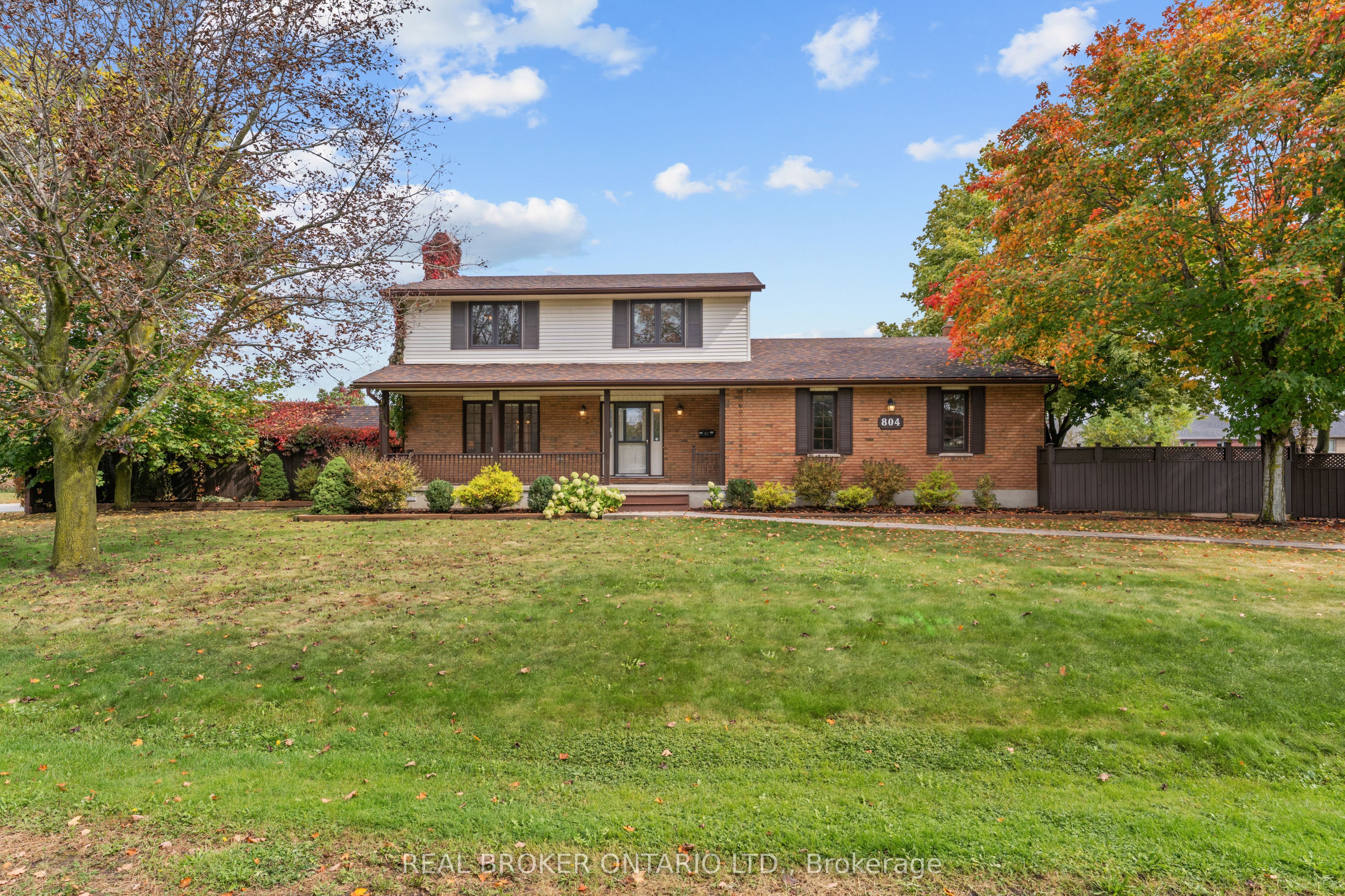 804 Pinewood Drive Property Photo 1