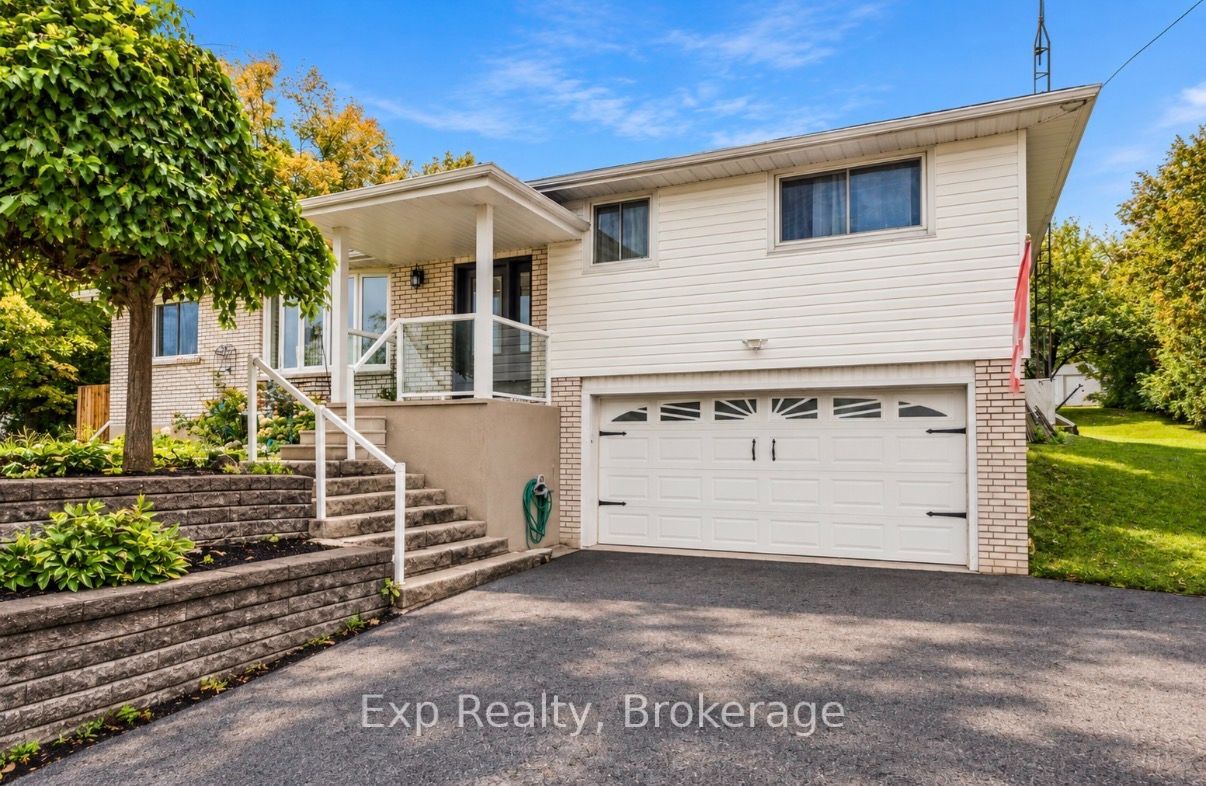 1576 Stewart Line Property Photo 2