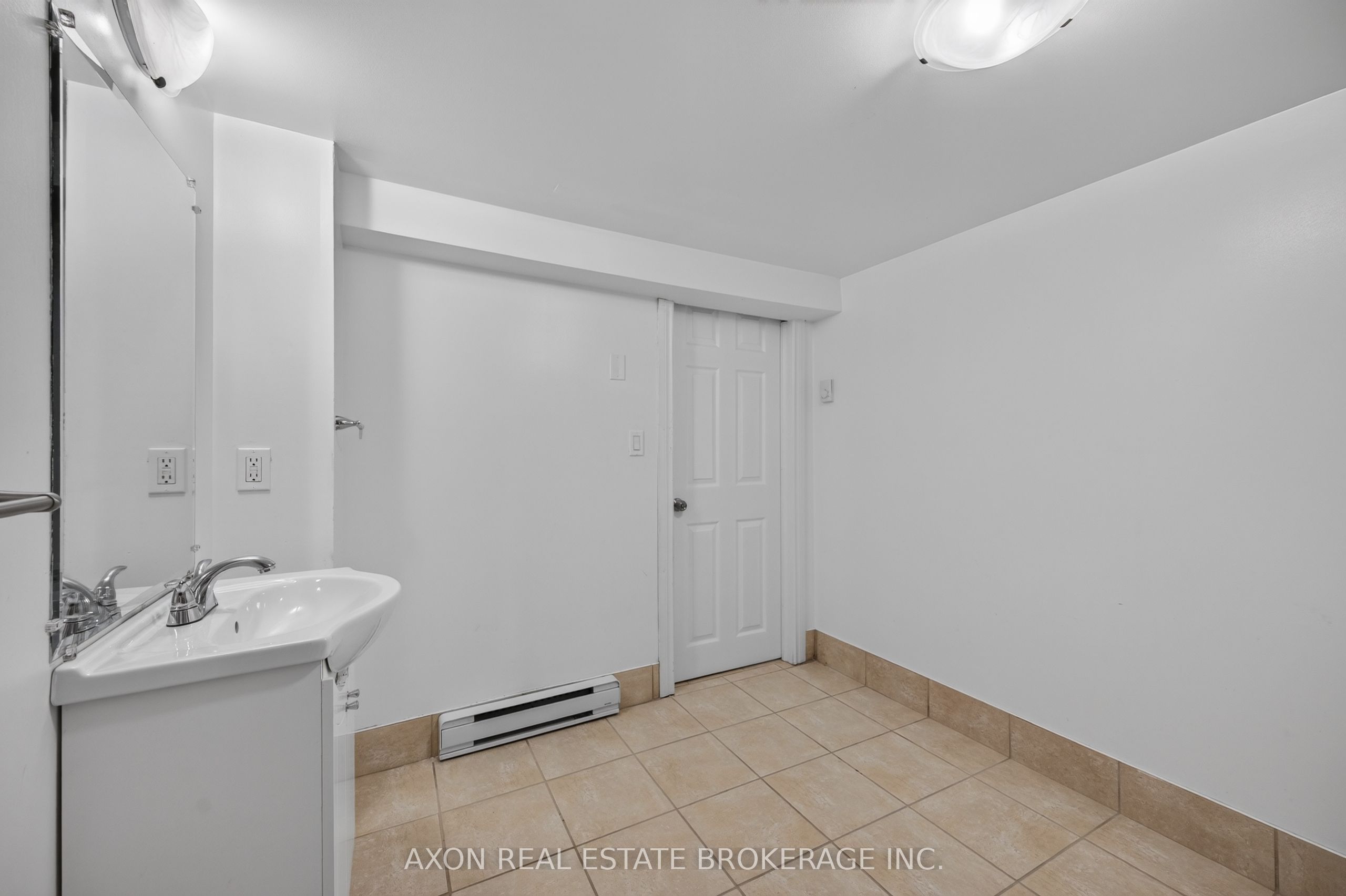 497 Alfred Street Property Photo 20