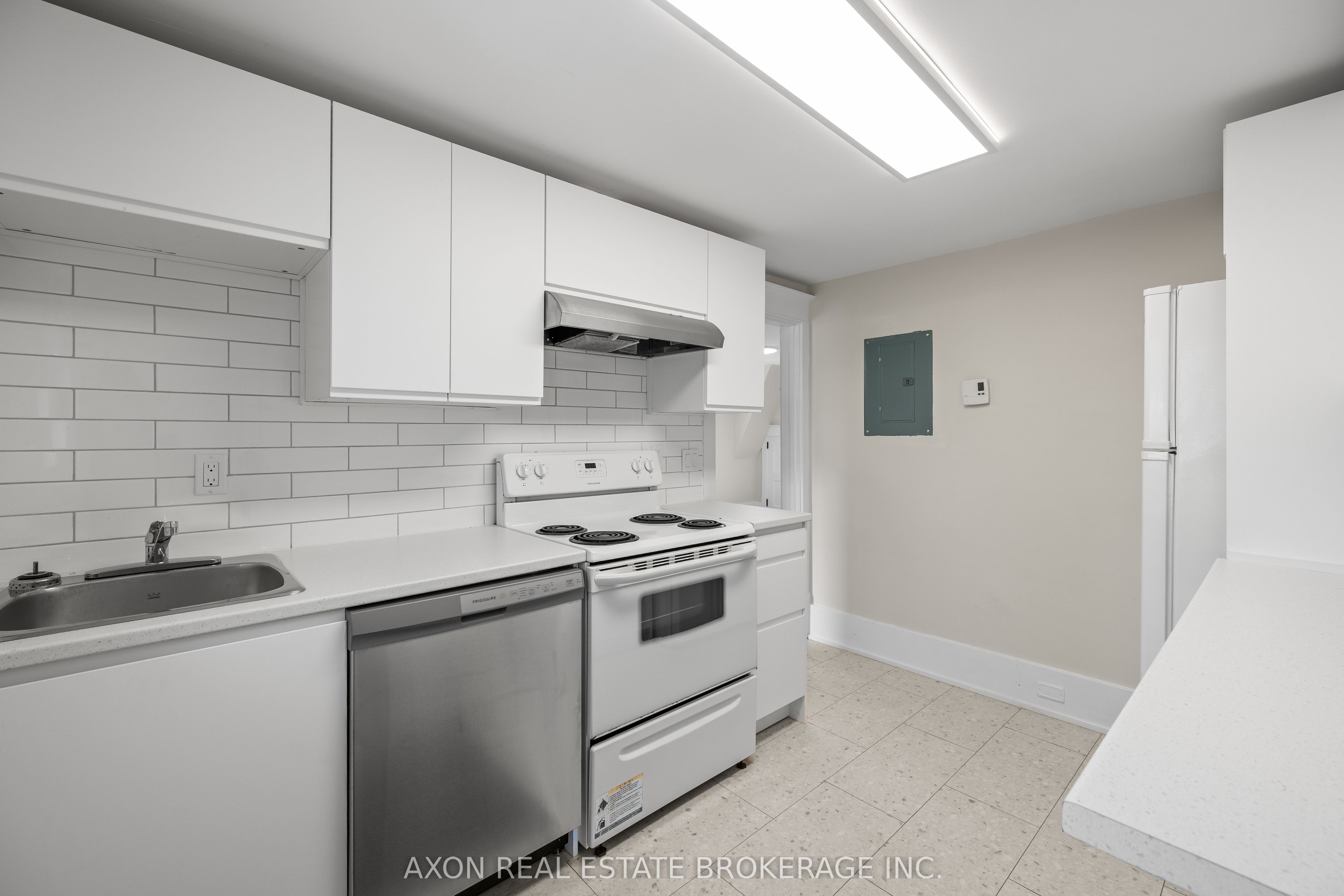 497 Alfred Street Property Photo 27