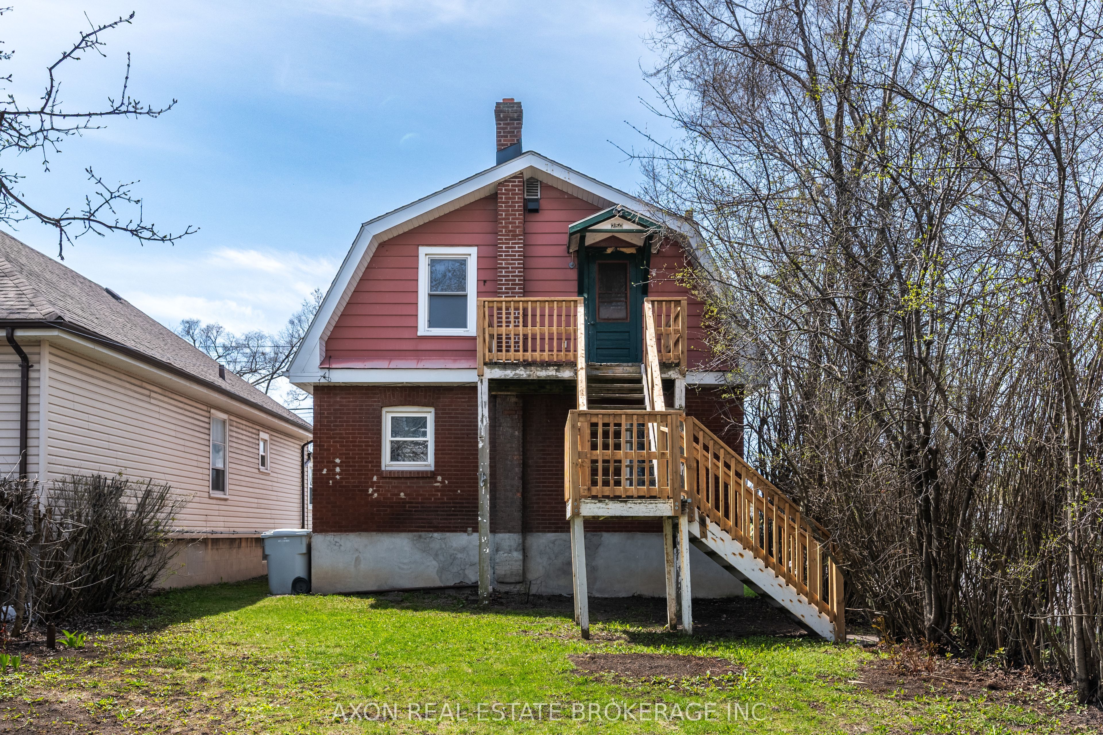 497 Alfred Street Property Photo 39