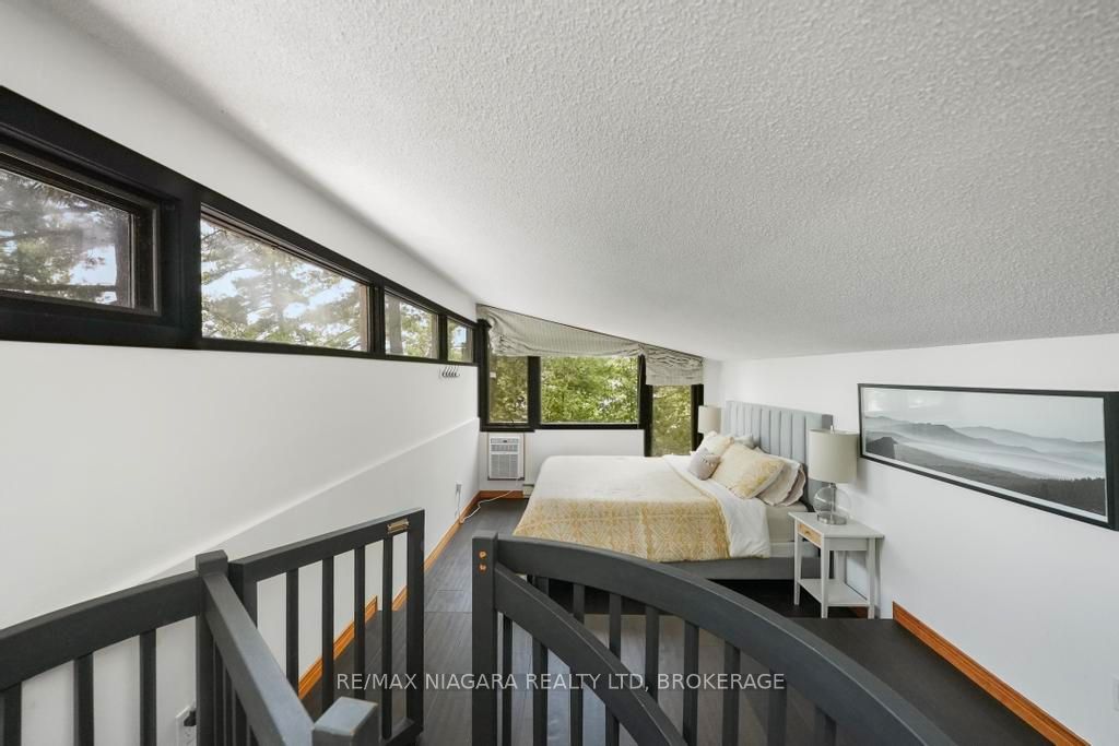 1009 Mercedes Drive N Property Photo 13