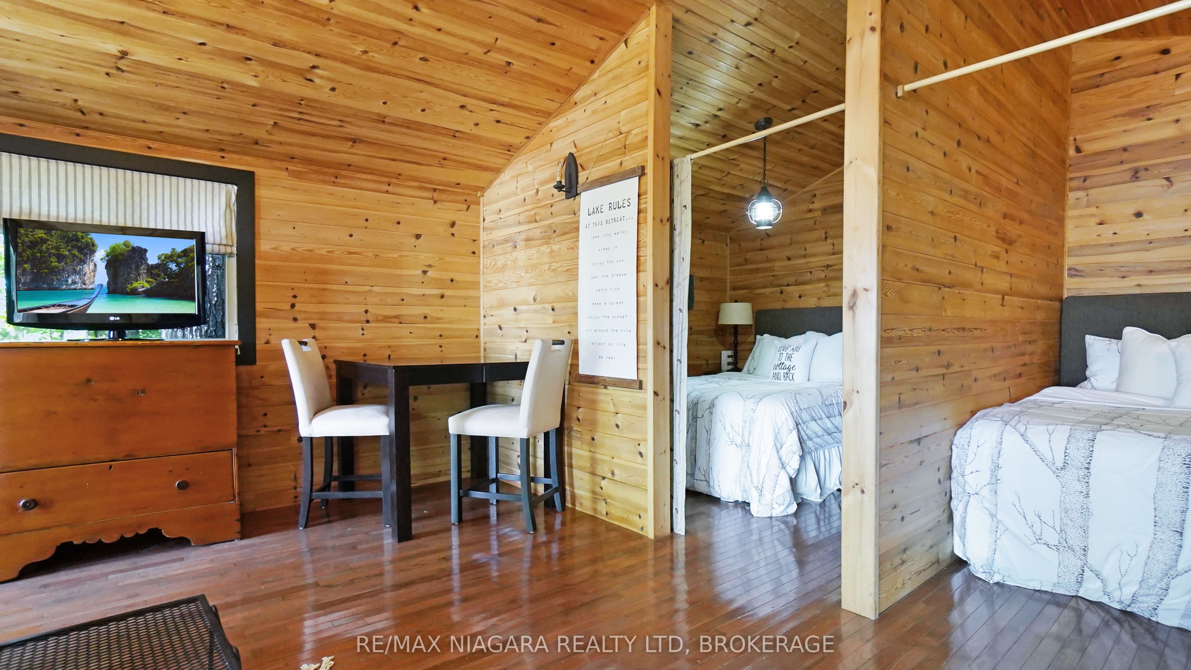 1009 Mercedes Drive N Property Photo 28