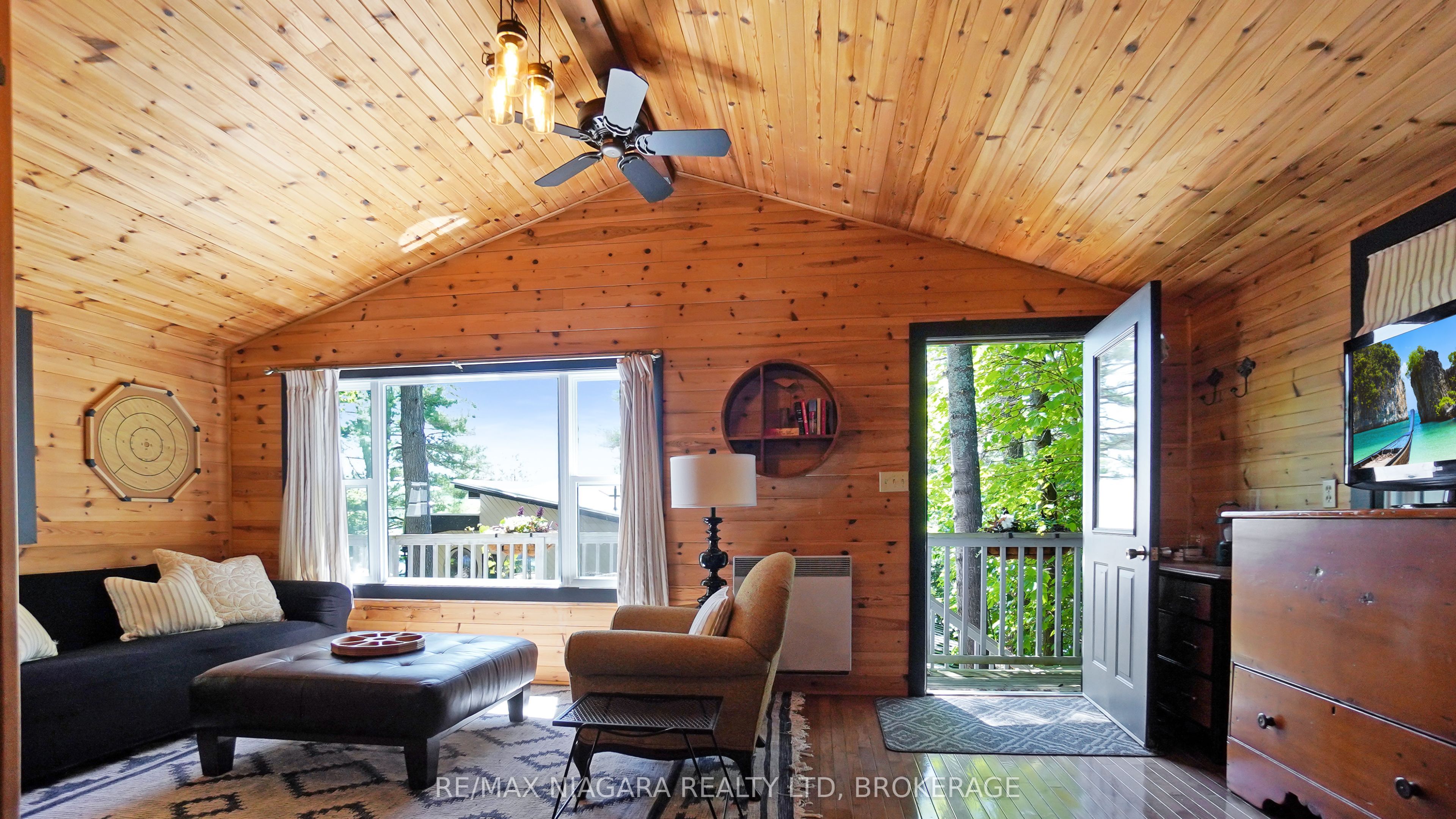 1009 Mercedes Drive N Property Photo 29