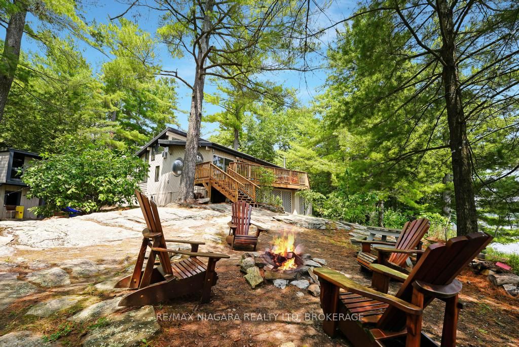 1009 Mercedes Drive N Property Photo 31